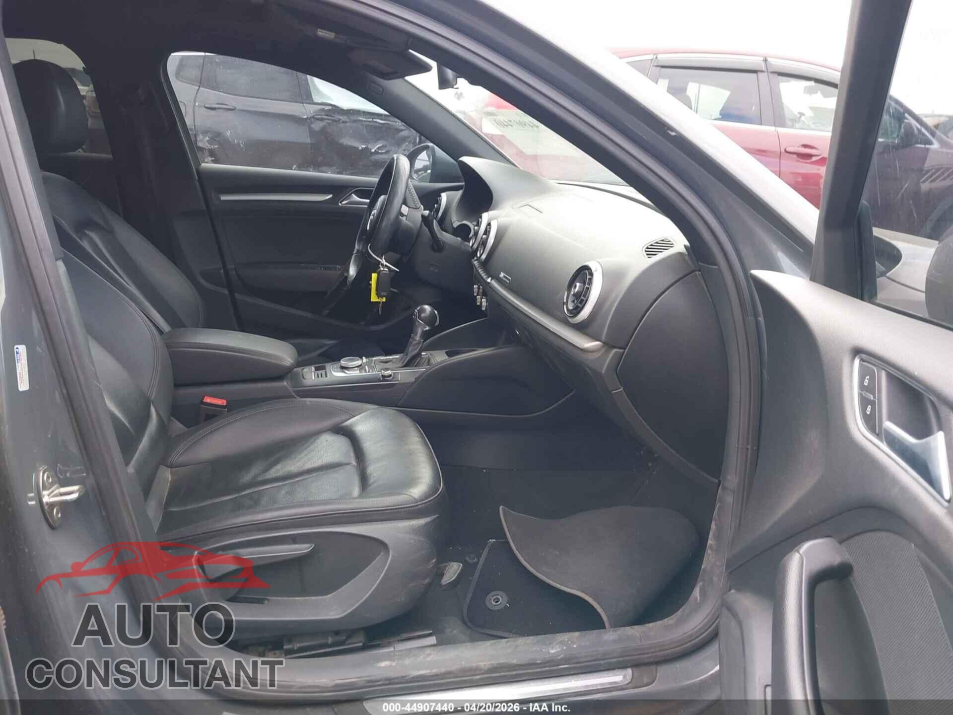AUDI A3 2019 - WAUAUGFF9KA111122