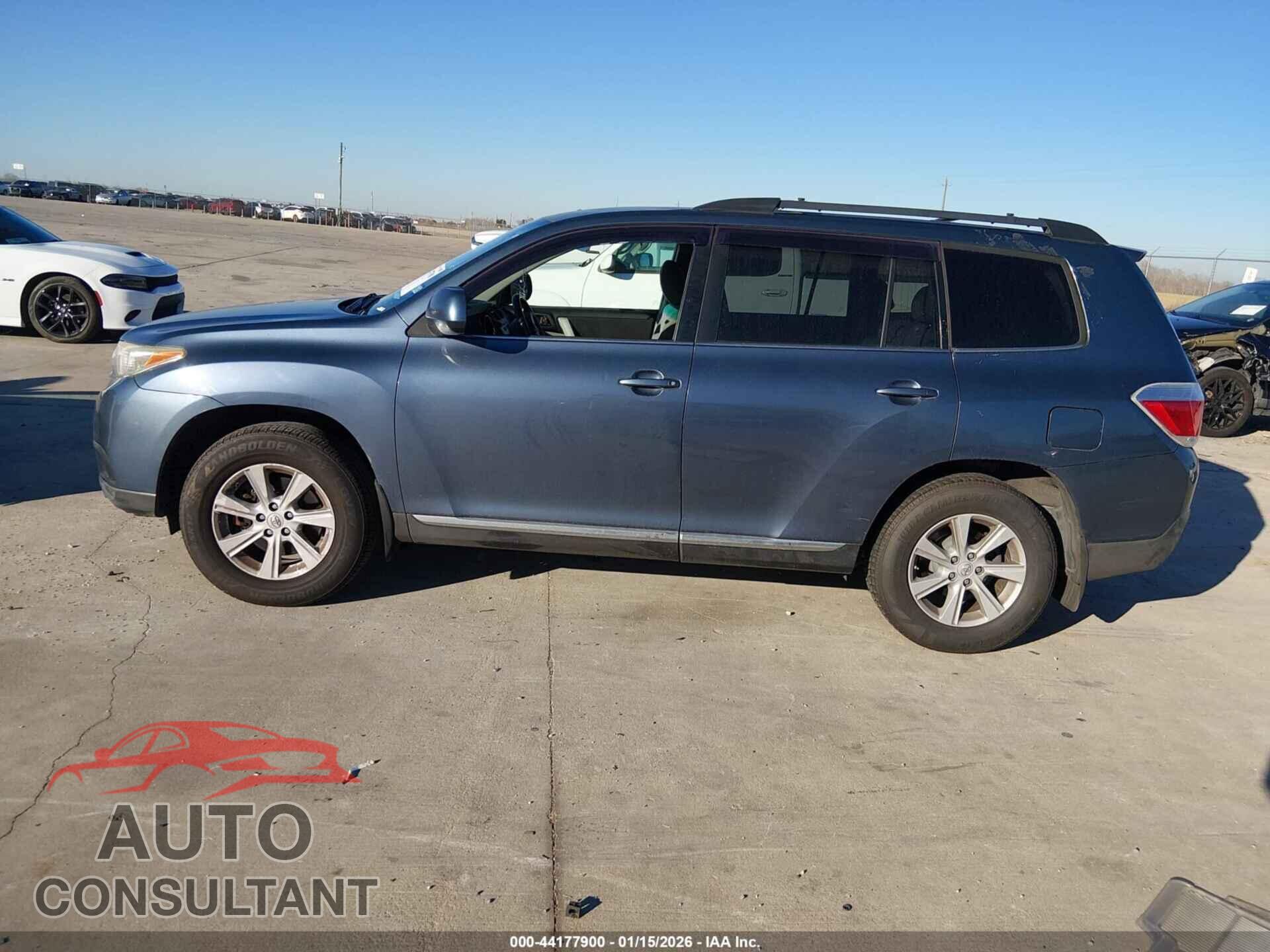 TOYOTA HIGHLANDER 2013 - 5TDBK3EH8DS218578