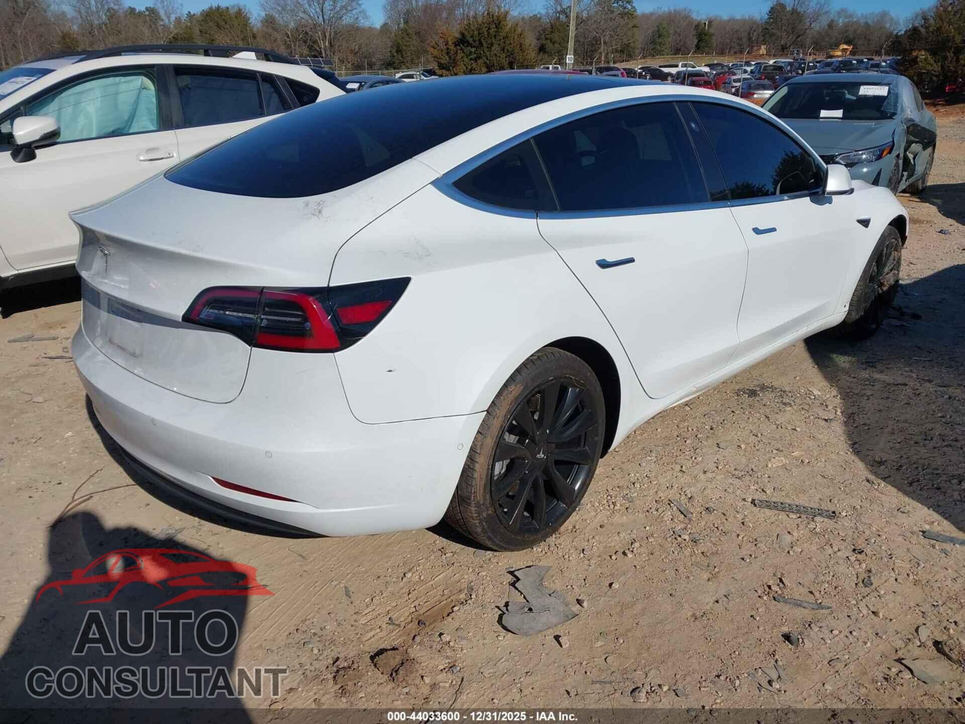 TESLA MODEL 3 2018 - 5YJ3E1EA8JF060181