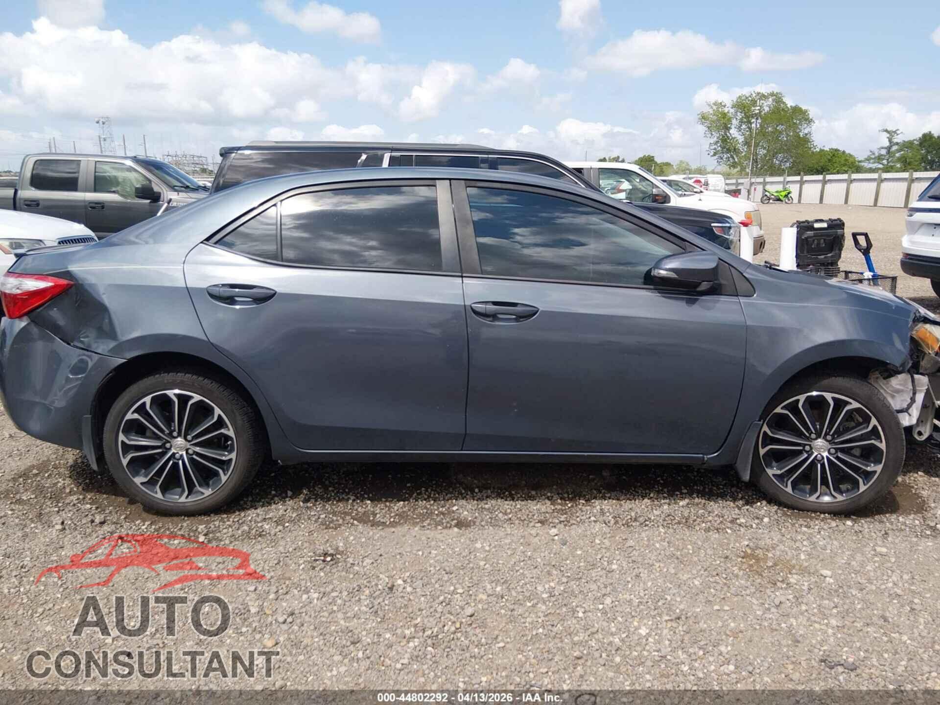 TOYOTA COROLLA 2015 - 5YFBURHE4FP292901