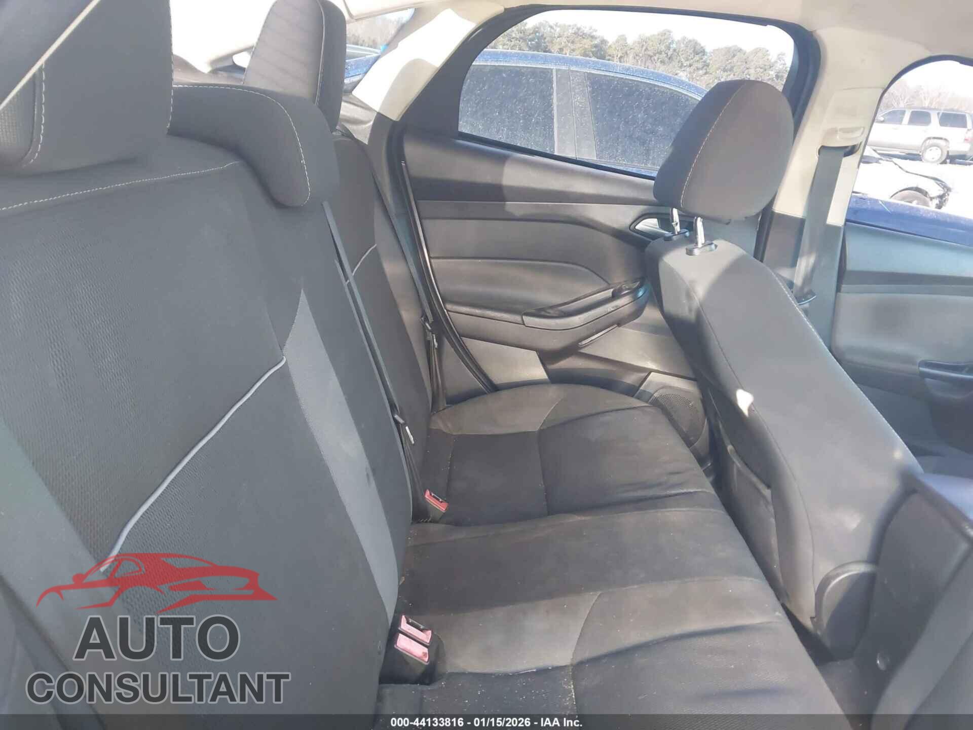 FORD FOCUS 2014 - 1FADP3F27EL202000