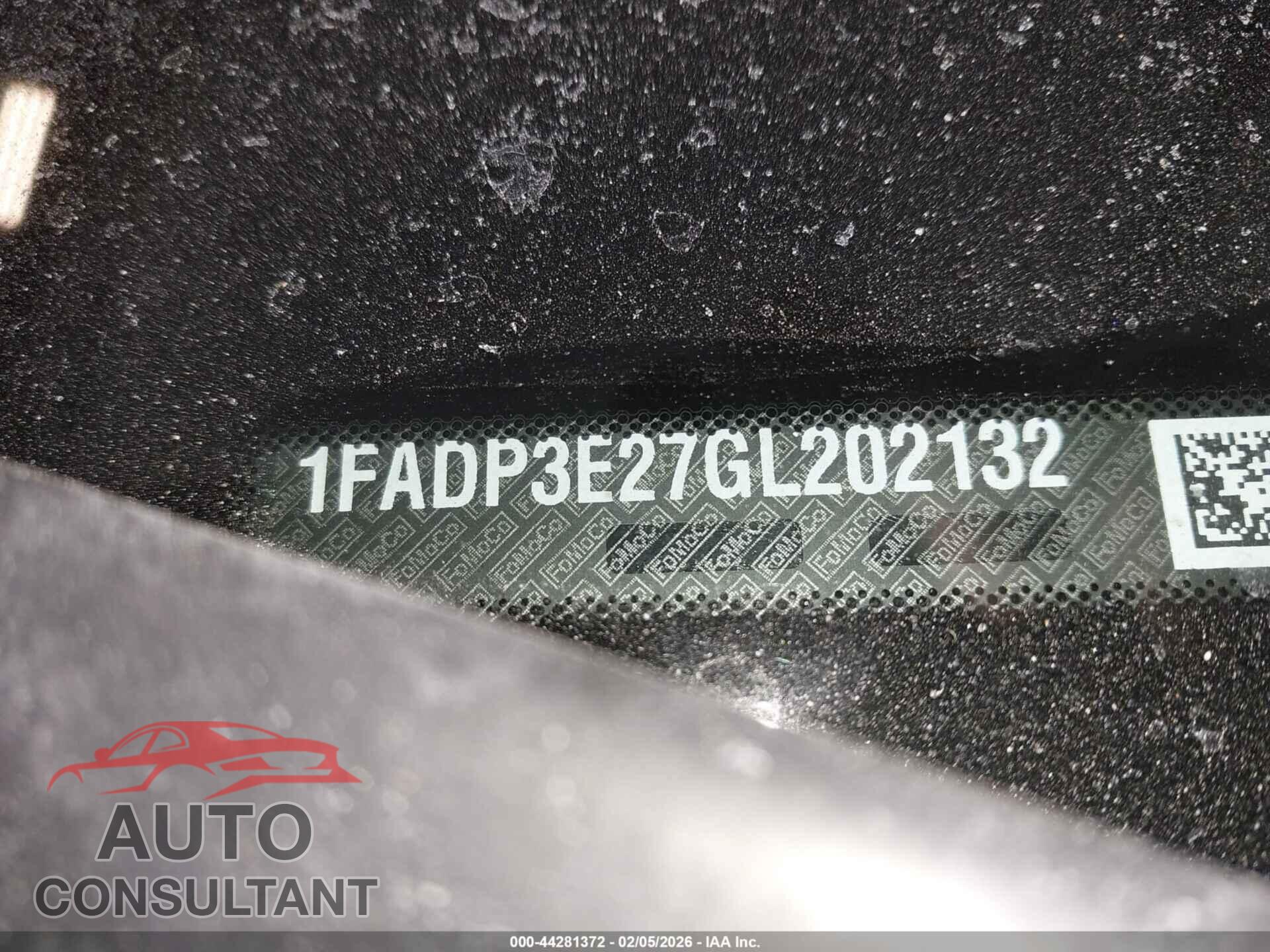 FORD FOCUS 2016 - 1FADP3E27GL202132