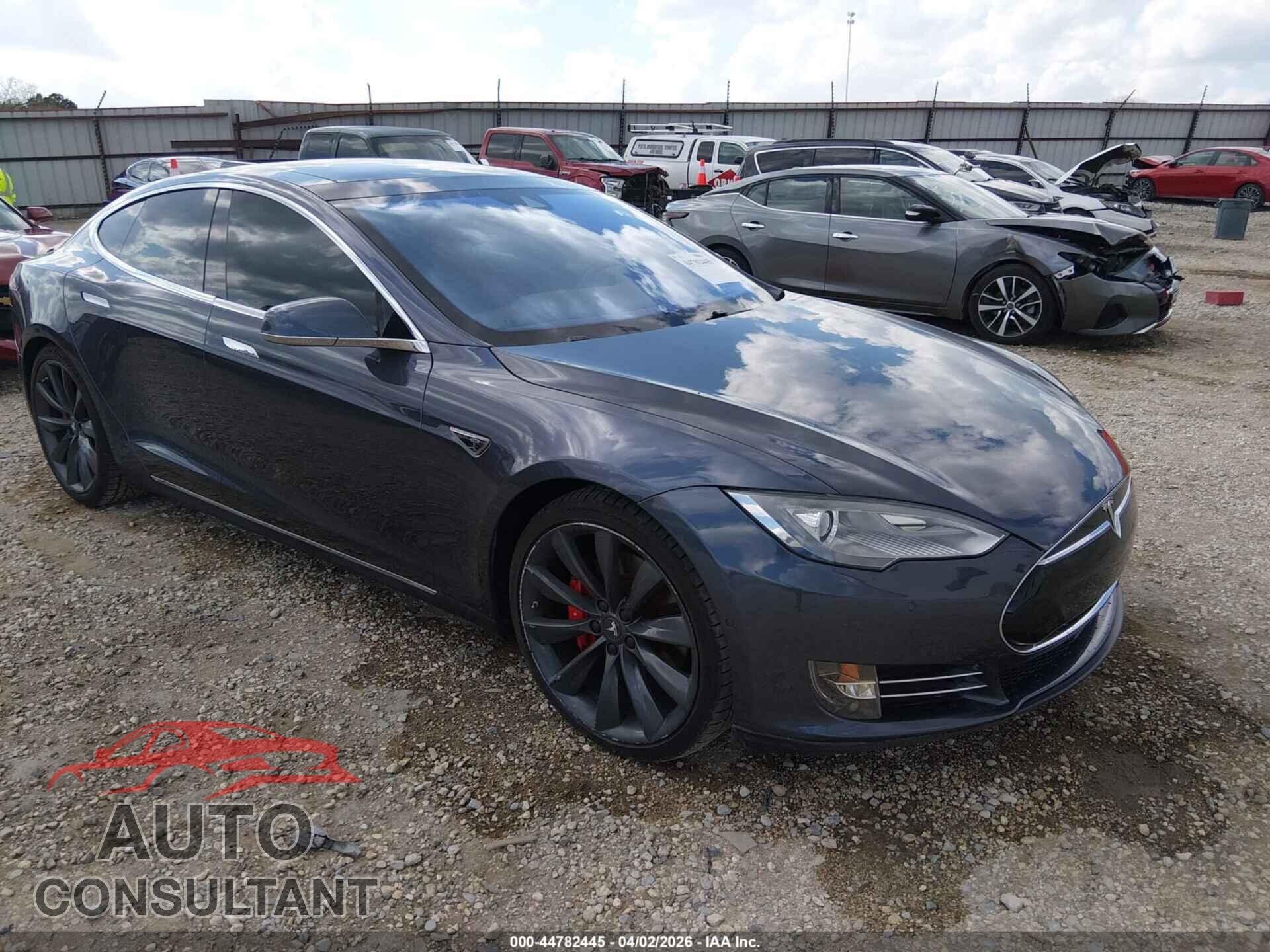 TESLA MODEL S 2016 - 5YJSA1E46GF130044