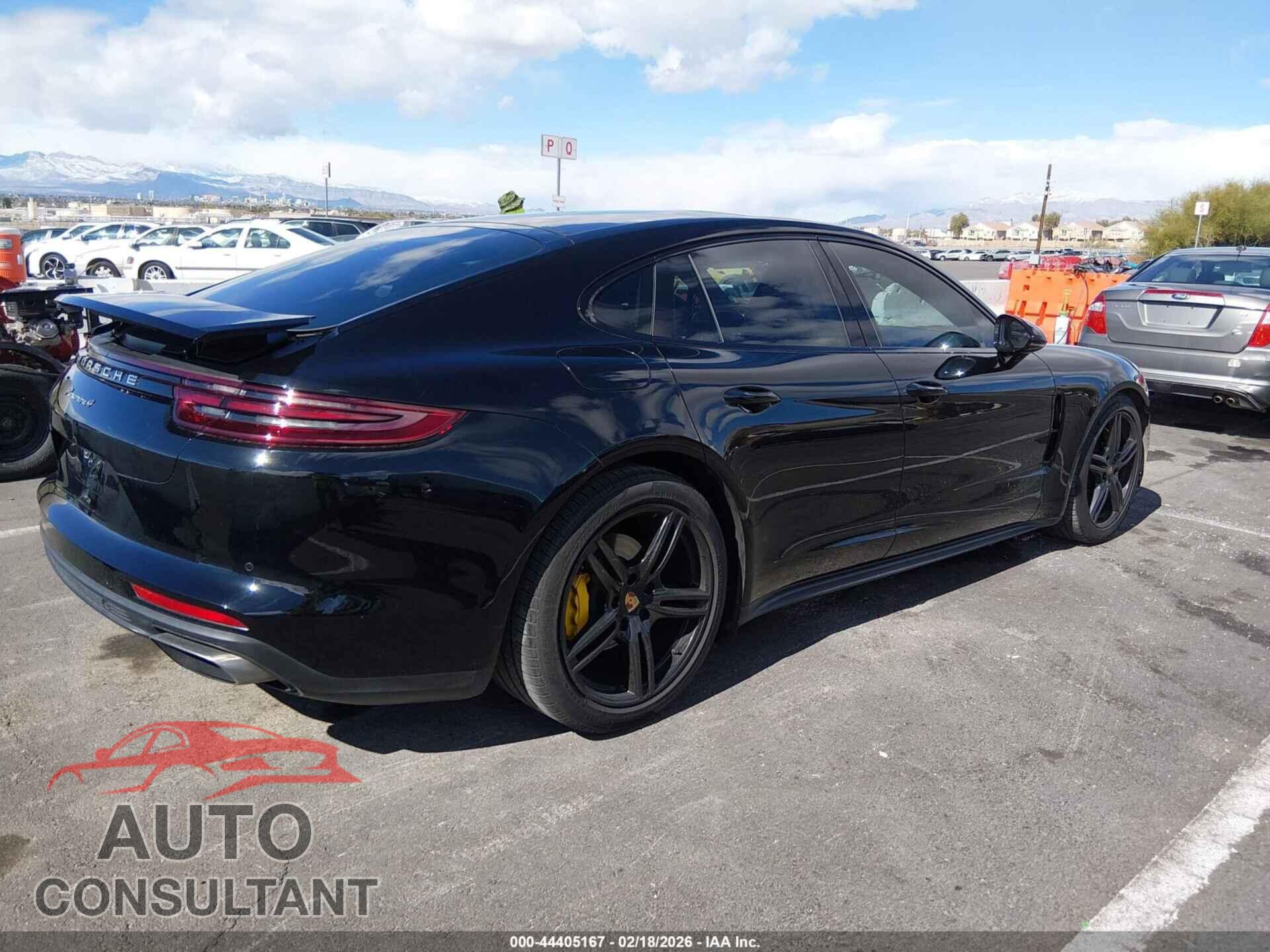 PORSCHE PANAMERA 2018 - WP0AA2A79JL102017