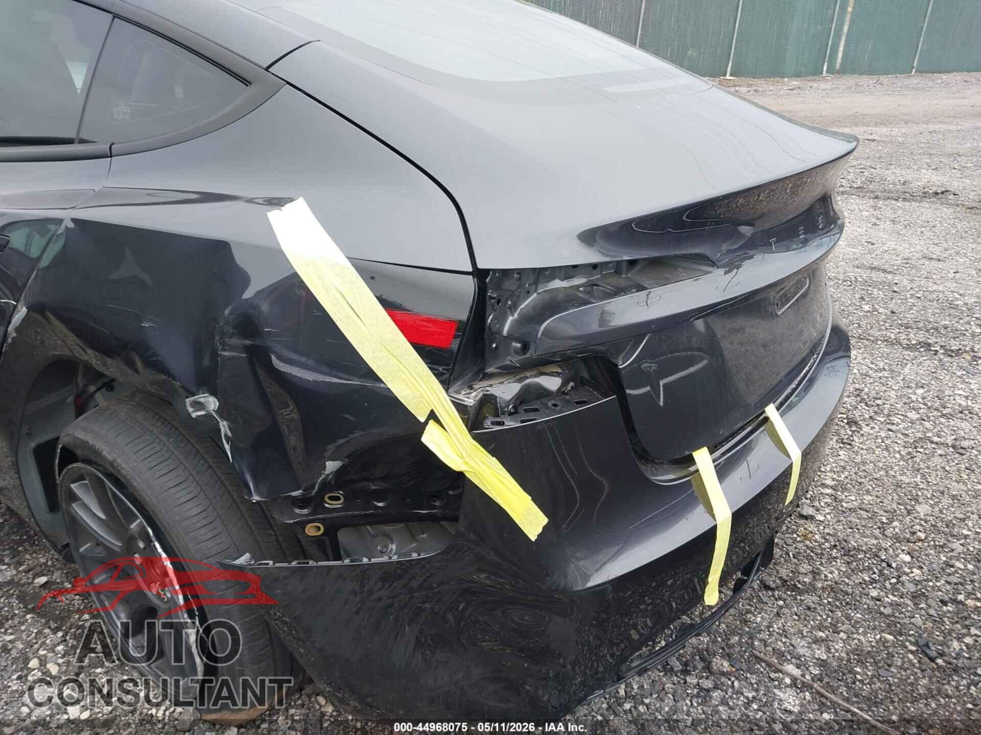 TESLA MODEL 3 2024 - 5YJ3E1EB2RF830119