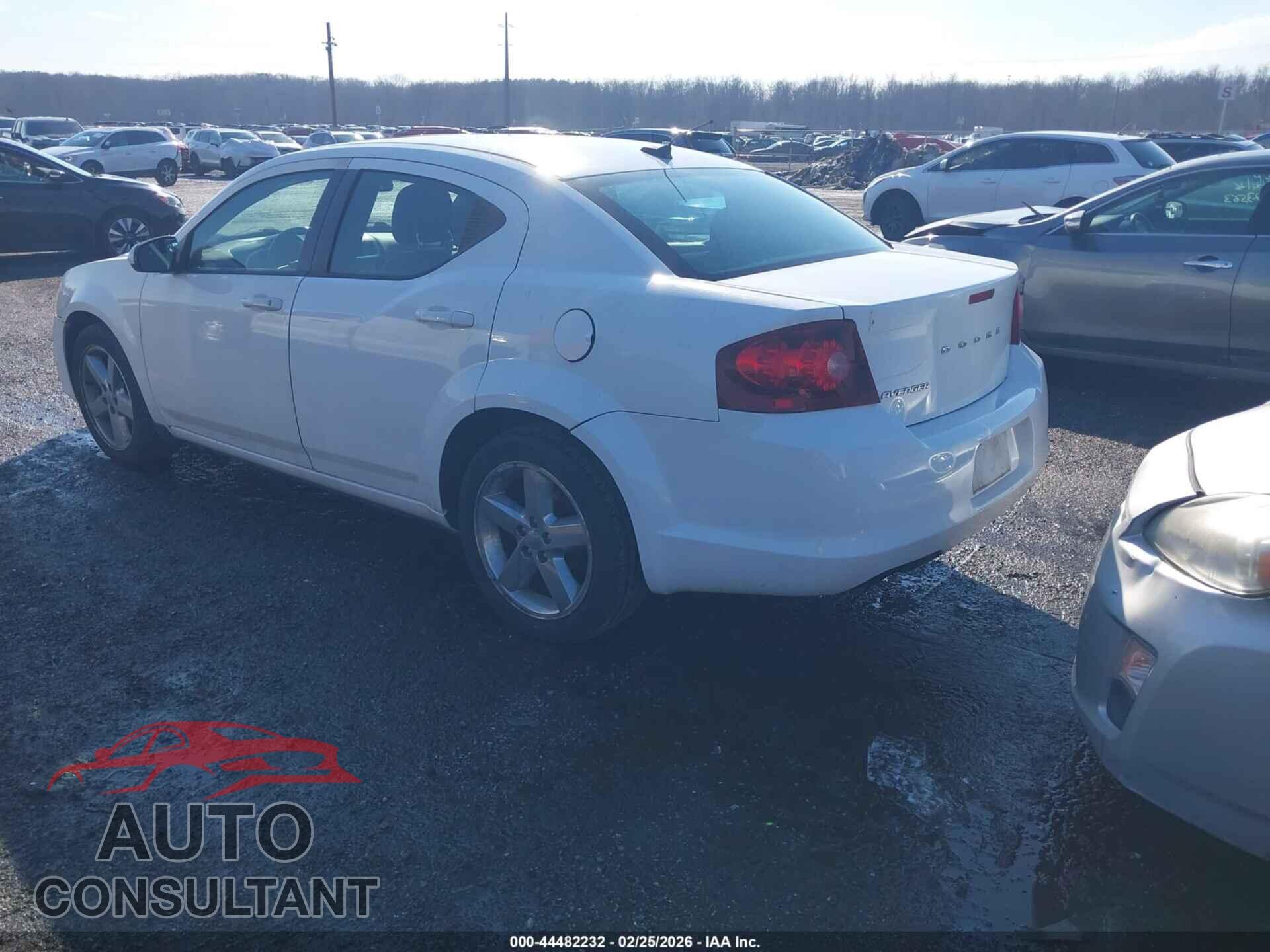 DODGE AVENGER 2011 - 1B3BD2FG3BN552127