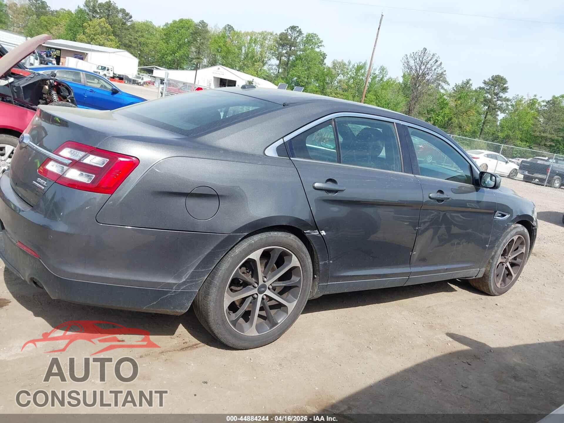 FORD TAURUS 2016 - 1FAHP2E82GG127770