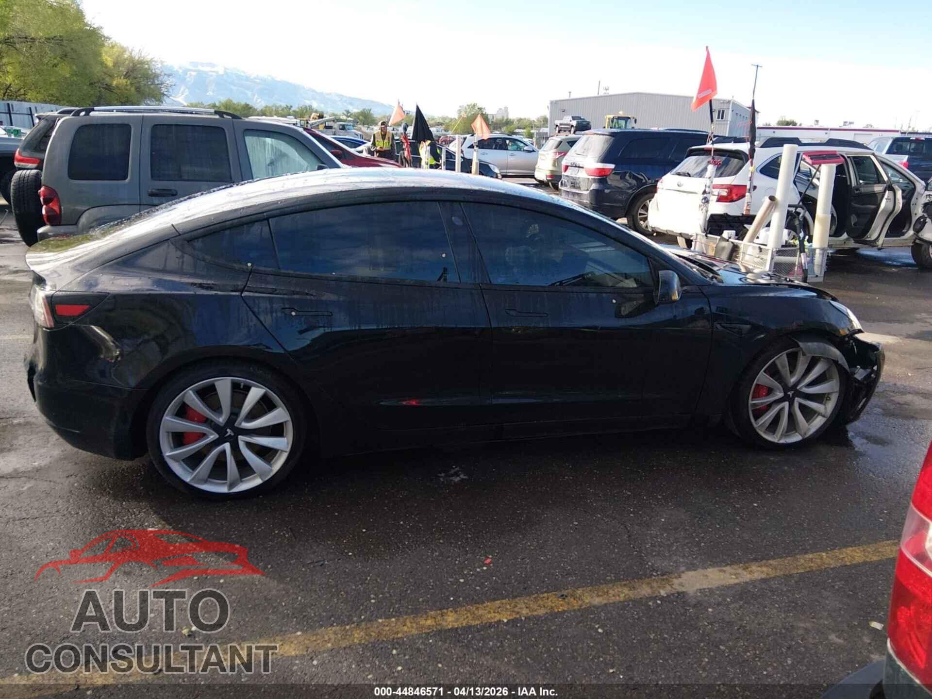 TESLA MODEL 3 2018 - 5YJ3E1EB9JF148228