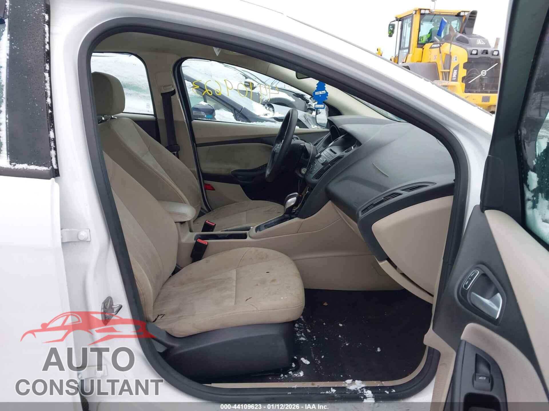 FORD FOCUS 2016 - 1FADP3F25GL219249