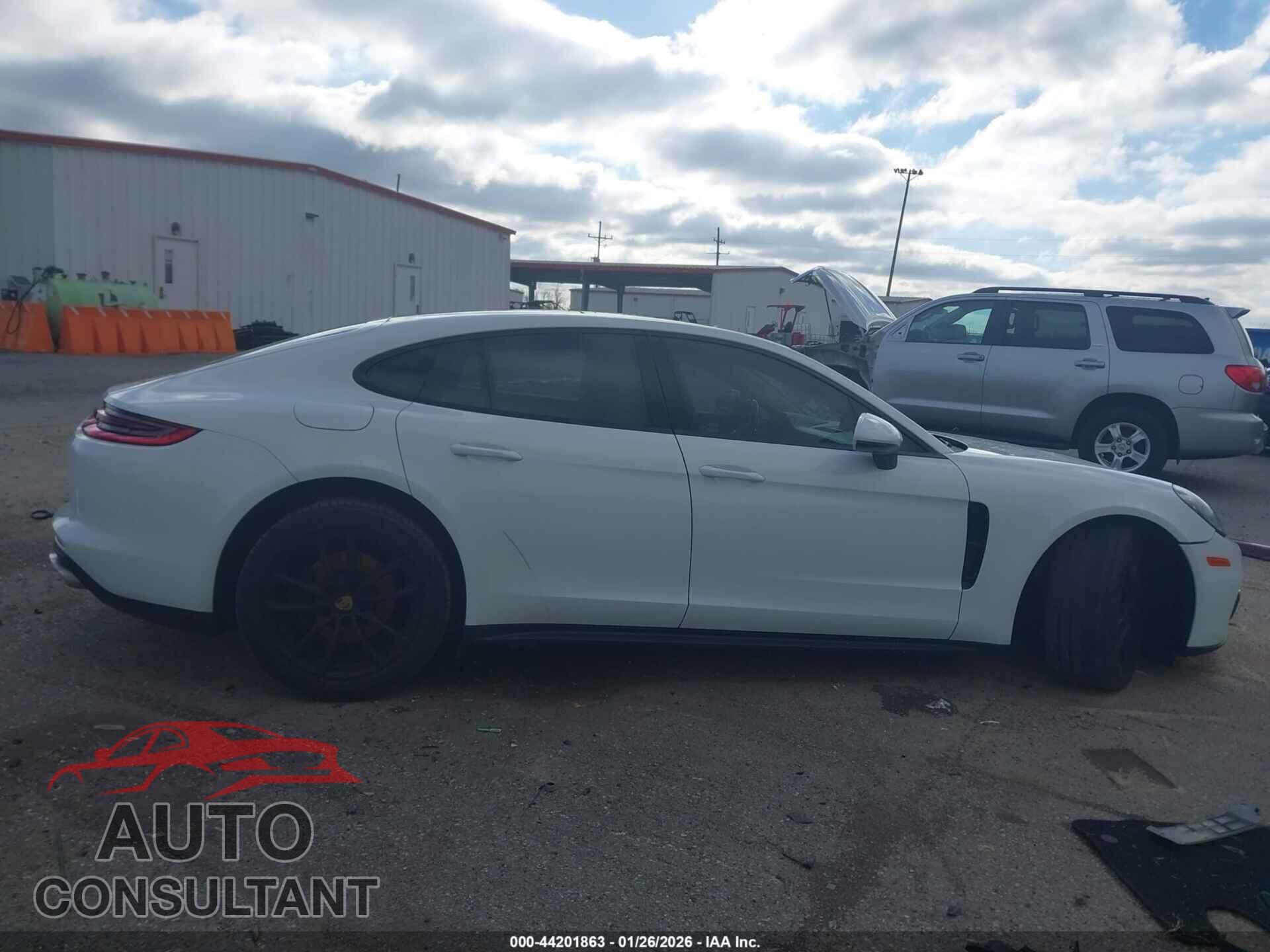 PORSCHE PANAMERA 2017 - WP0AA2A71HL102216