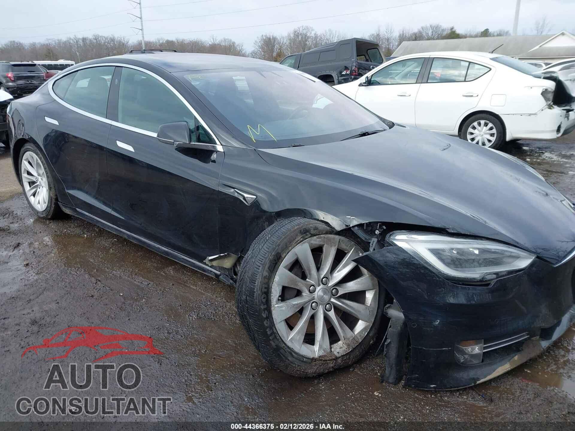 TESLA MODEL S 2018 - 5YJSA1E2XJF295102