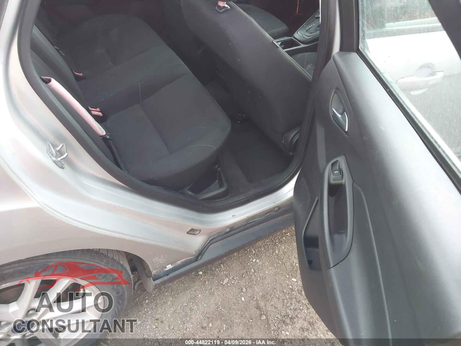 FORD FOCUS 2016 - 1FADP3F25GL291164