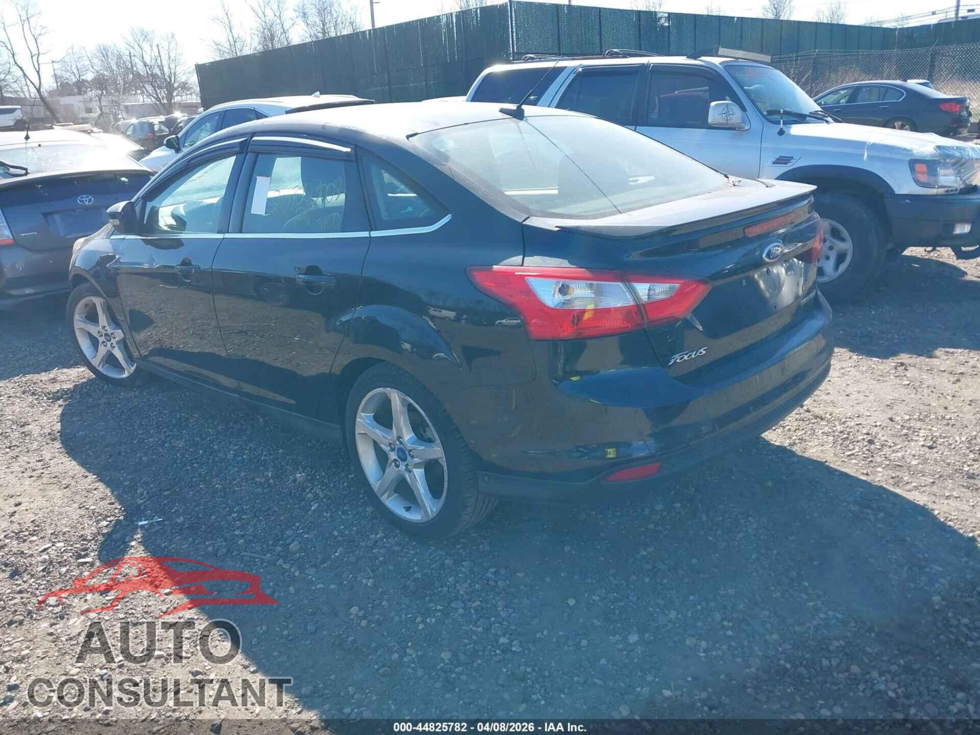 FORD FOCUS 2012 - 1FAHP3J26CL341542