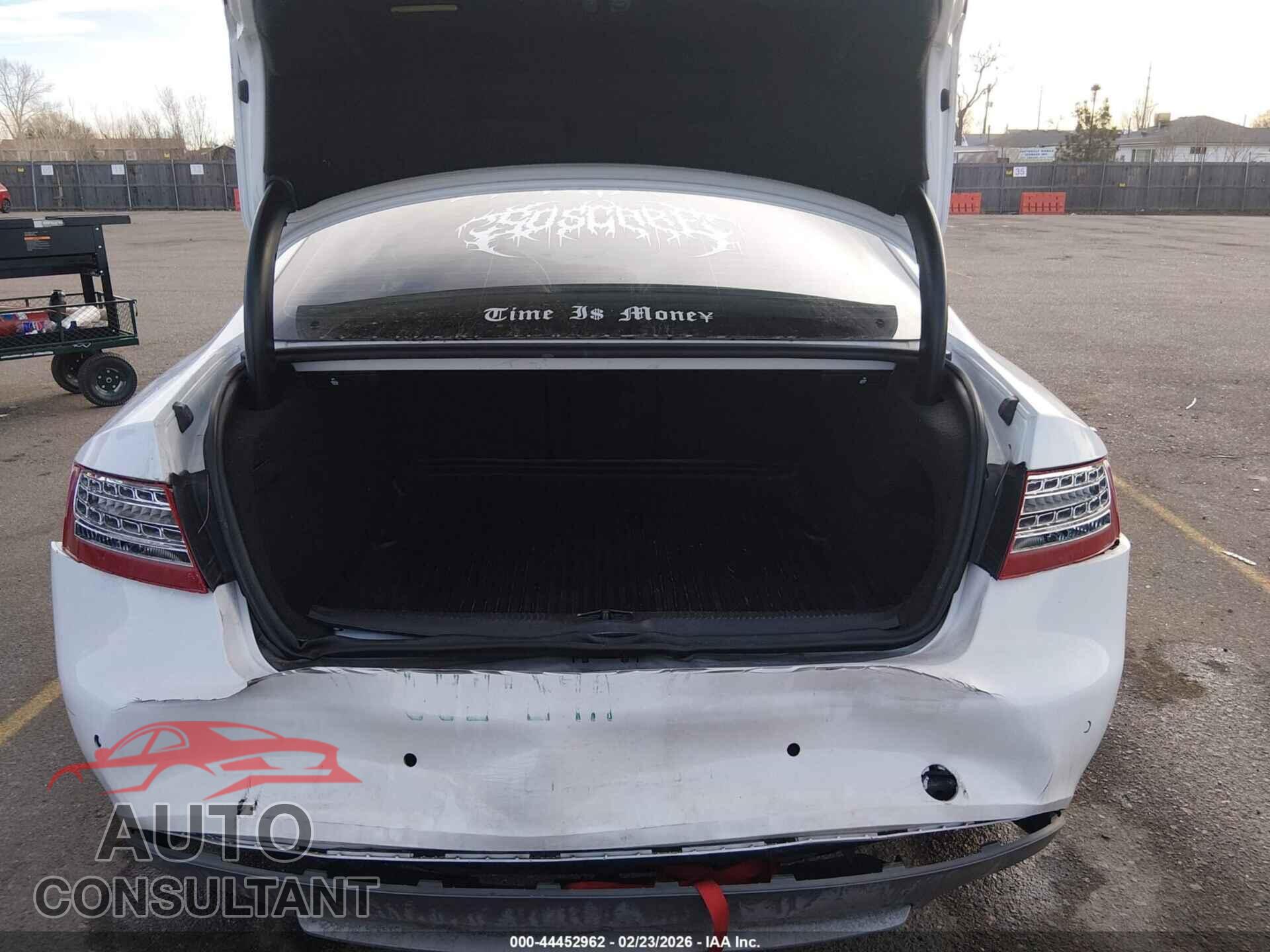 AUDI S5 2011 - WAUCVAFR9BA047810