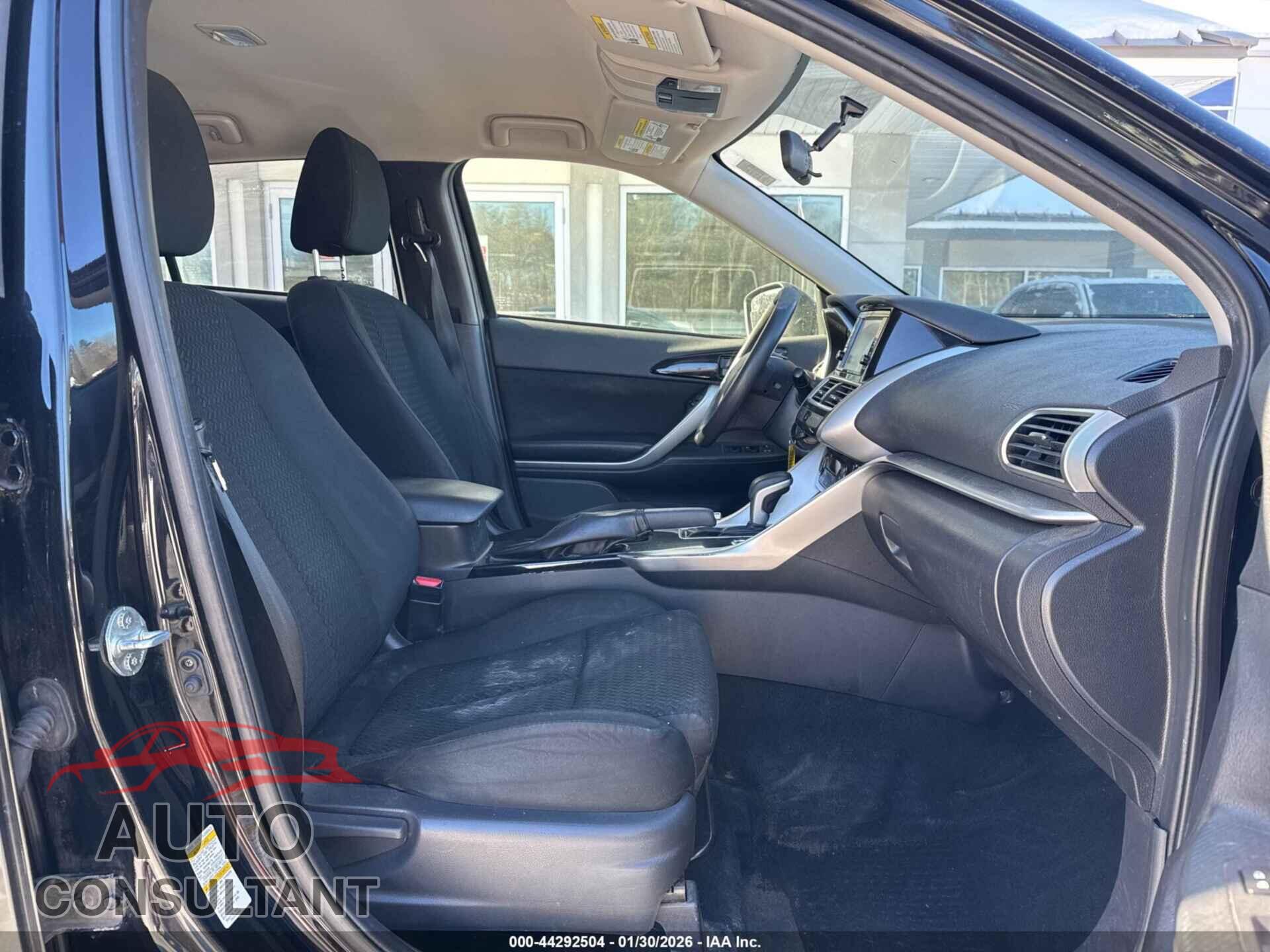 MITSUBISHI ECLIPSE CROSS 2020 - JA4AT3AA7LZ029106
