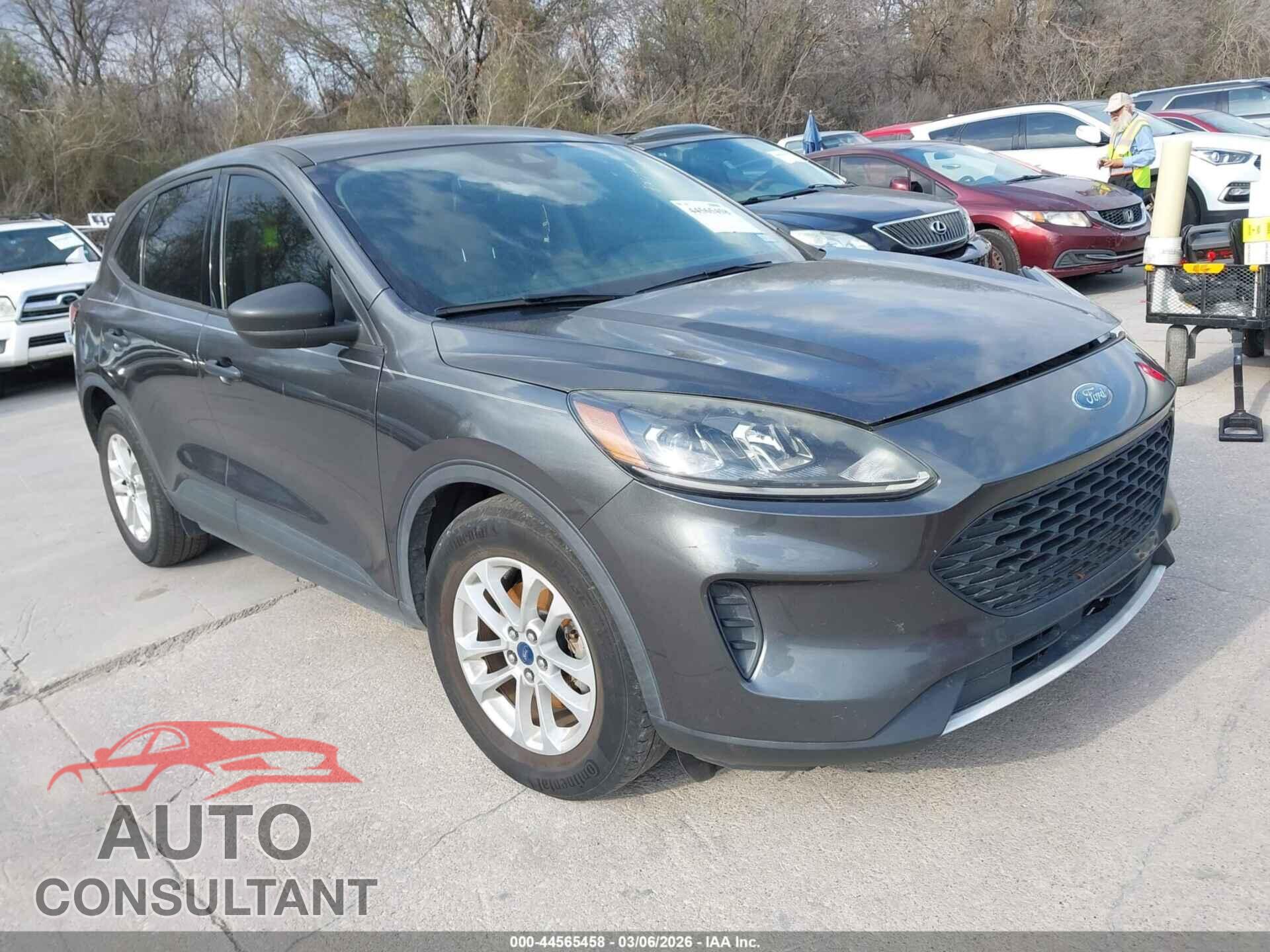 FORD ESCAPE 2020 - 1FMCU0F61LUA06329