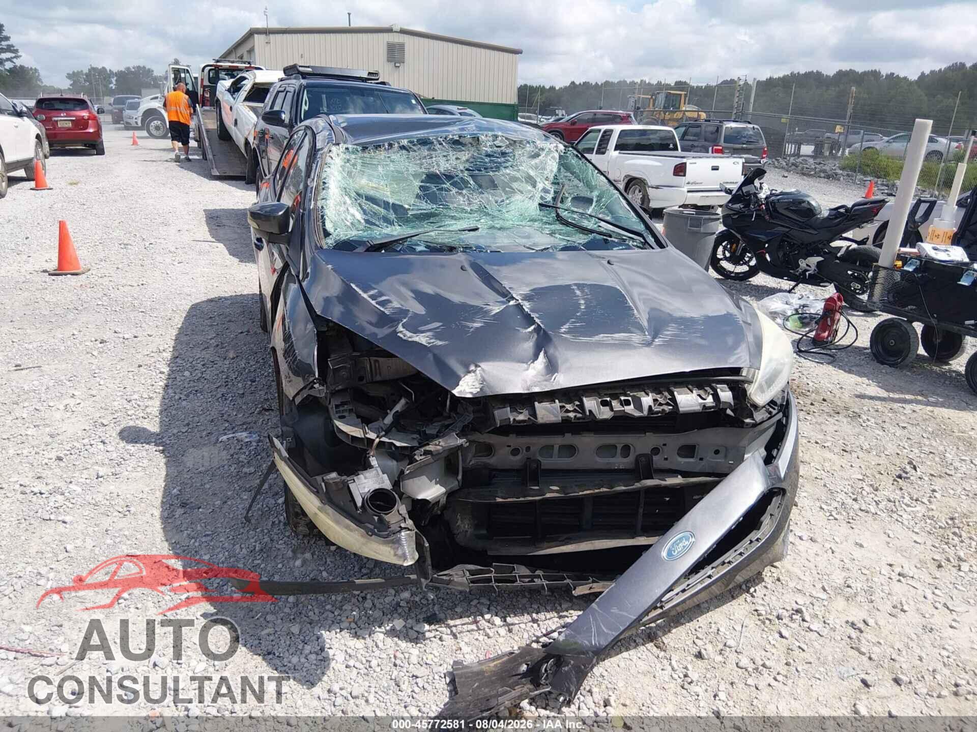 FORD FOCUS 2015 - 1FADP3F21FL291645