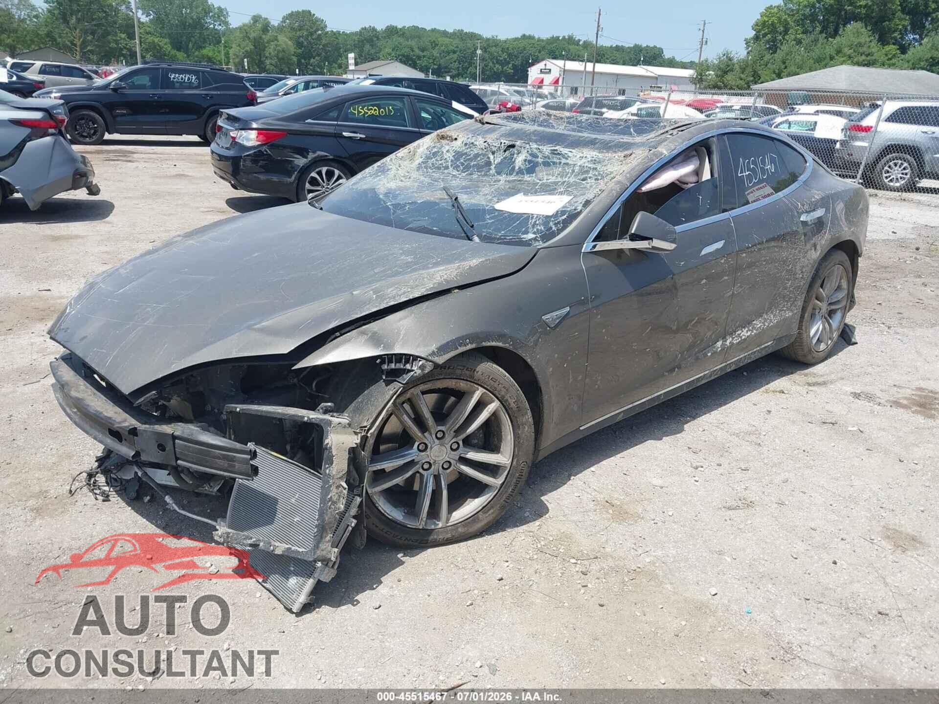 TESLA MODEL S 2015 - 5YJSA1E28FF118801
