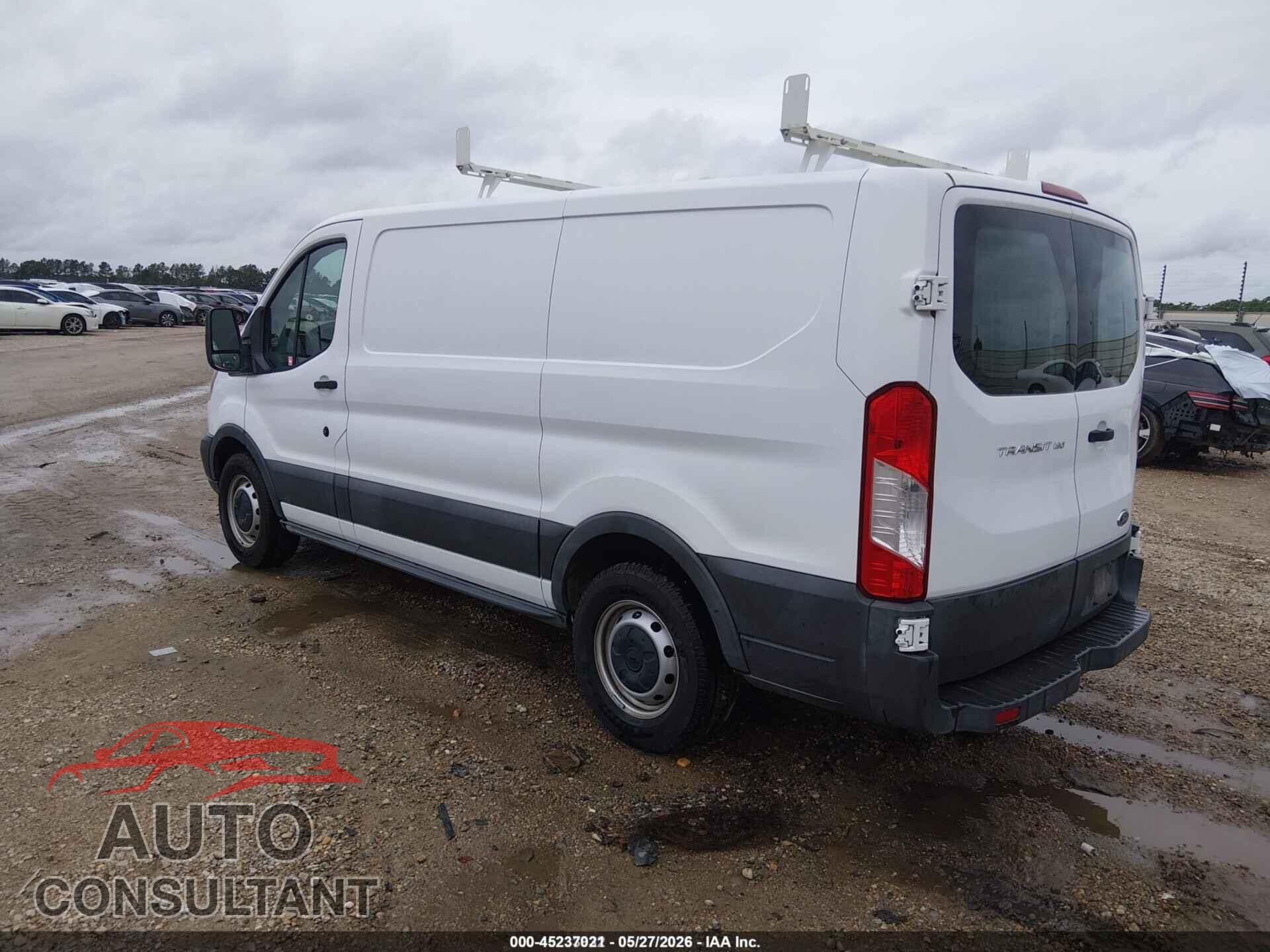 FORD TRANSIT-150 2015 - 1FTNE1YM5FKB30132