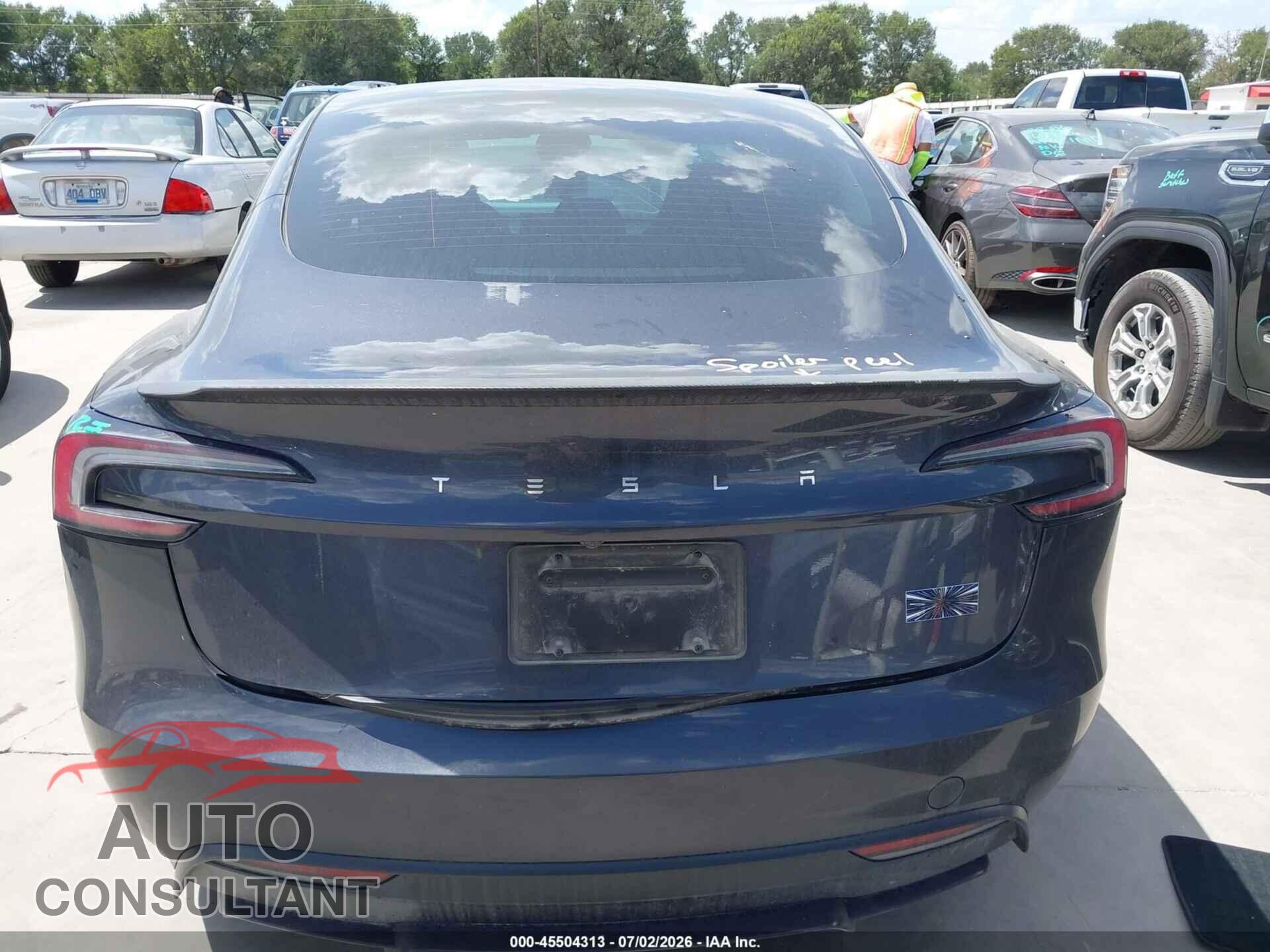 TESLA MODEL 3 2024 - 5YJ3E1ET3RF829831