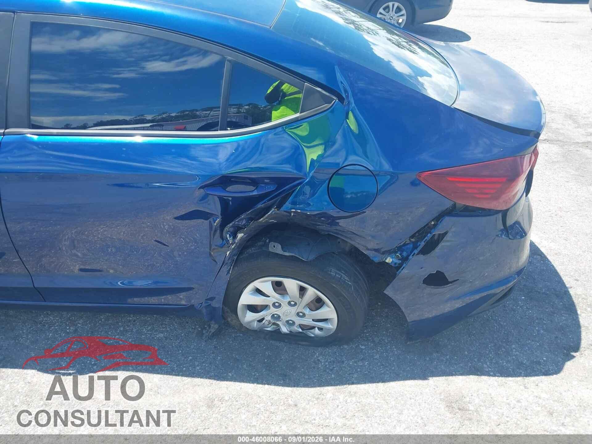 HYUNDAI ELANTRA 2019 - 5NPD74LF6KH486016