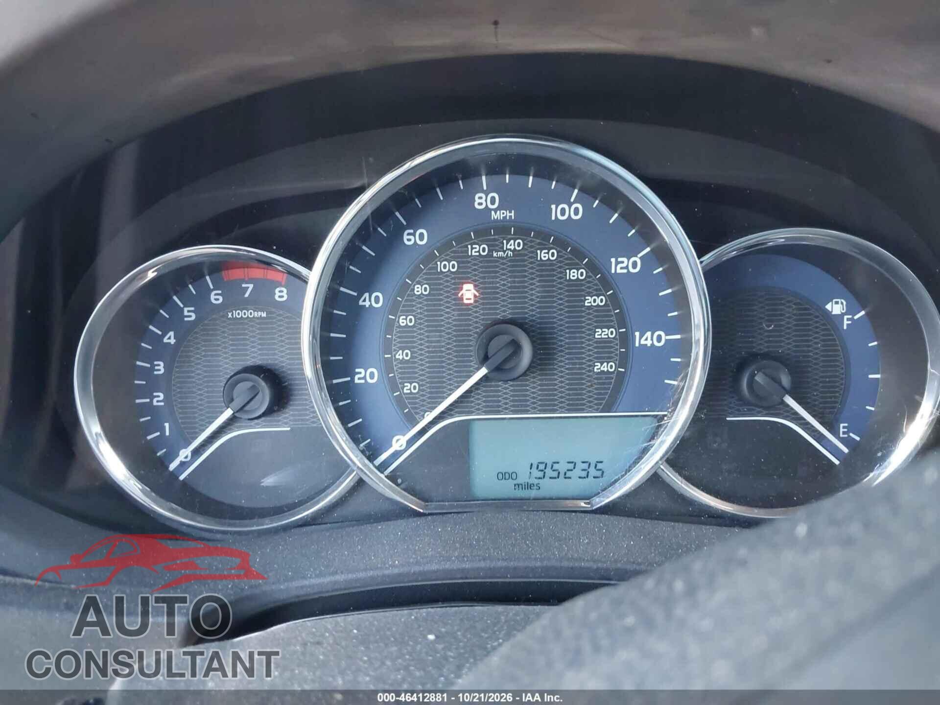 TOYOTA COROLLA 2015 - 5YFBURHE7FP330847