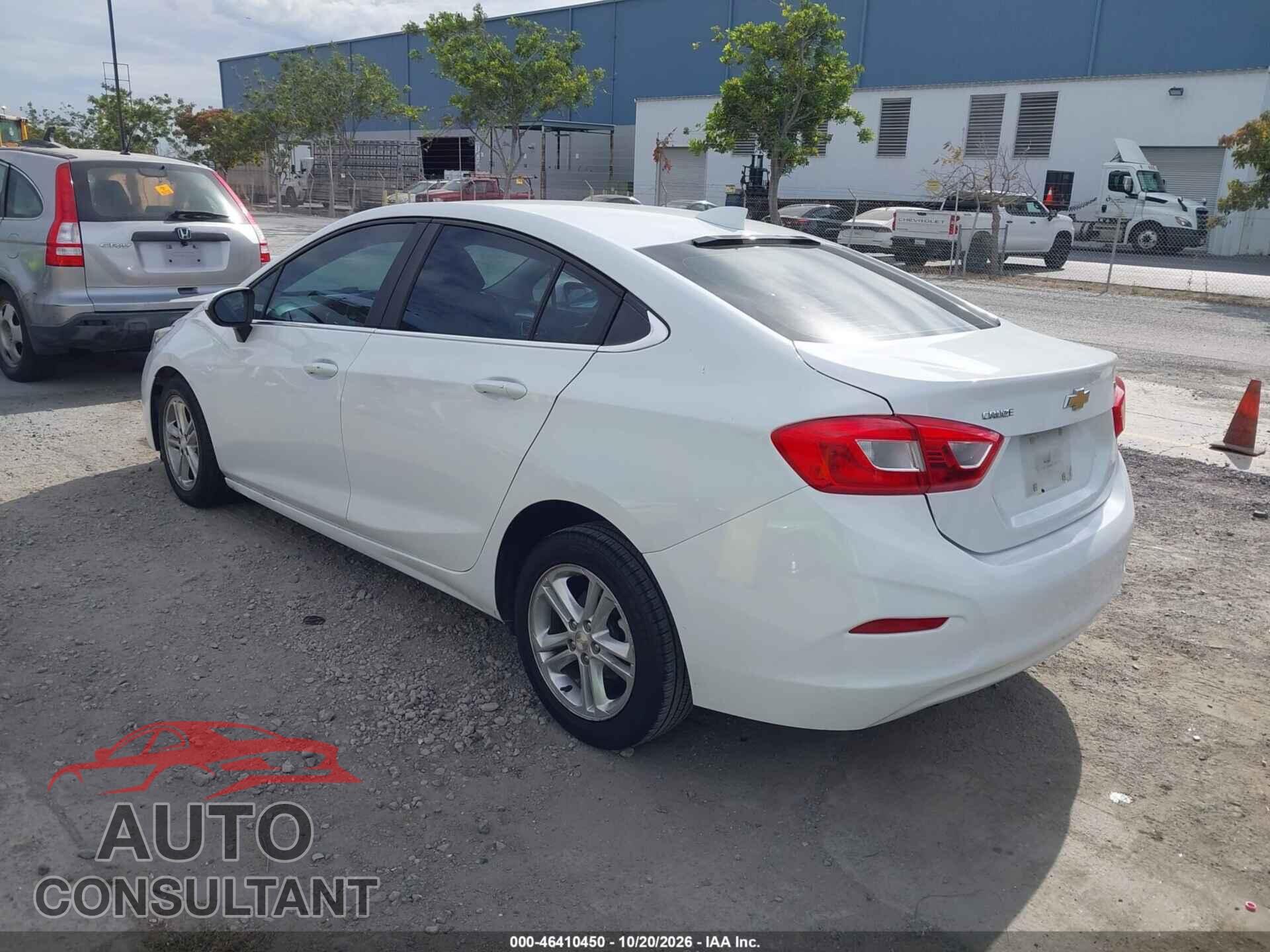 CHEVROLET CRUZE 2017 - 1G1BE5SM2H7212370