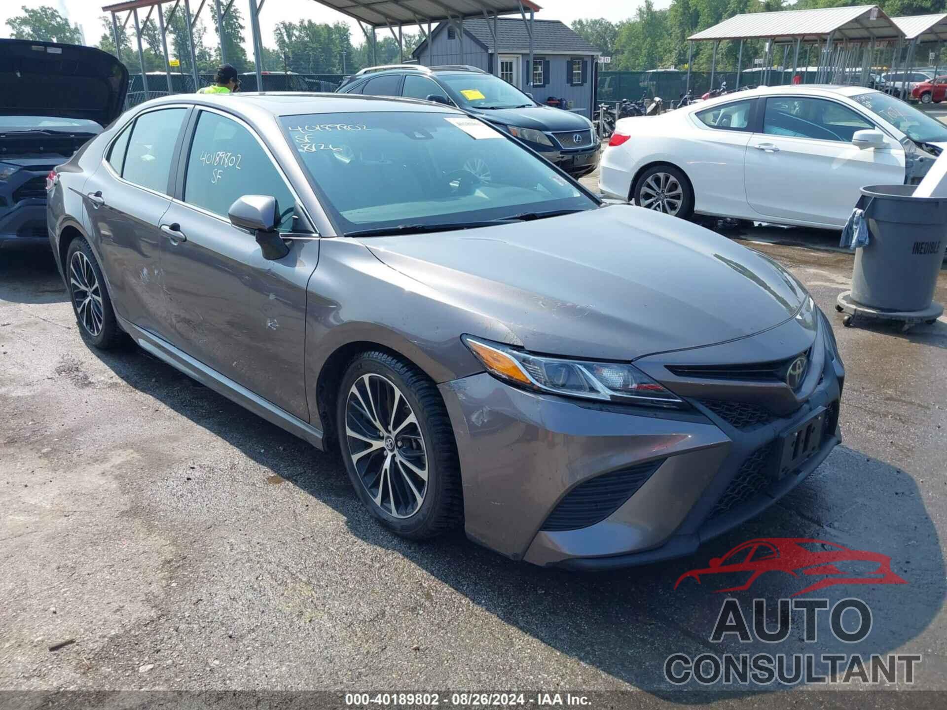 TOYOTA CAMRY 2018 - 4T1B11HKXJU015919