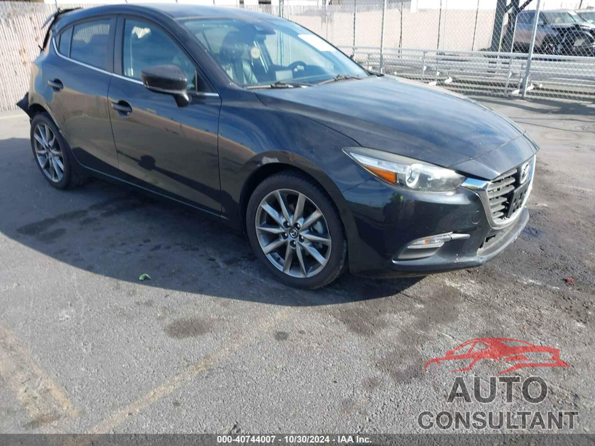 MAZDA MAZDA3 2018 - 3MZBN1L38JM211500