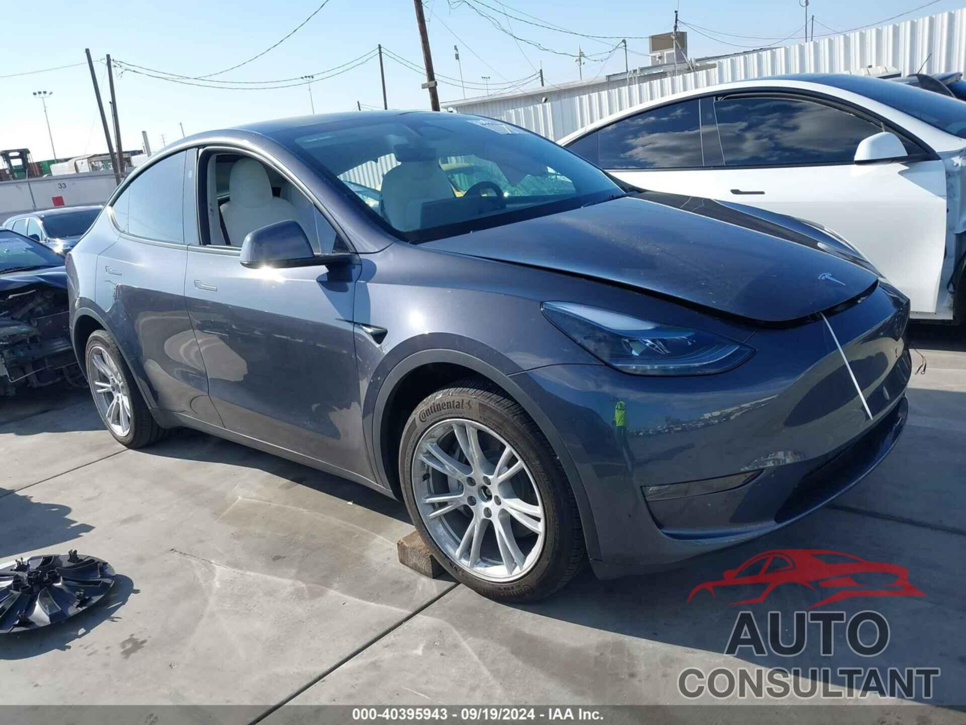 TESLA MODEL Y 2023 - 7SAYGDEE8PF920614