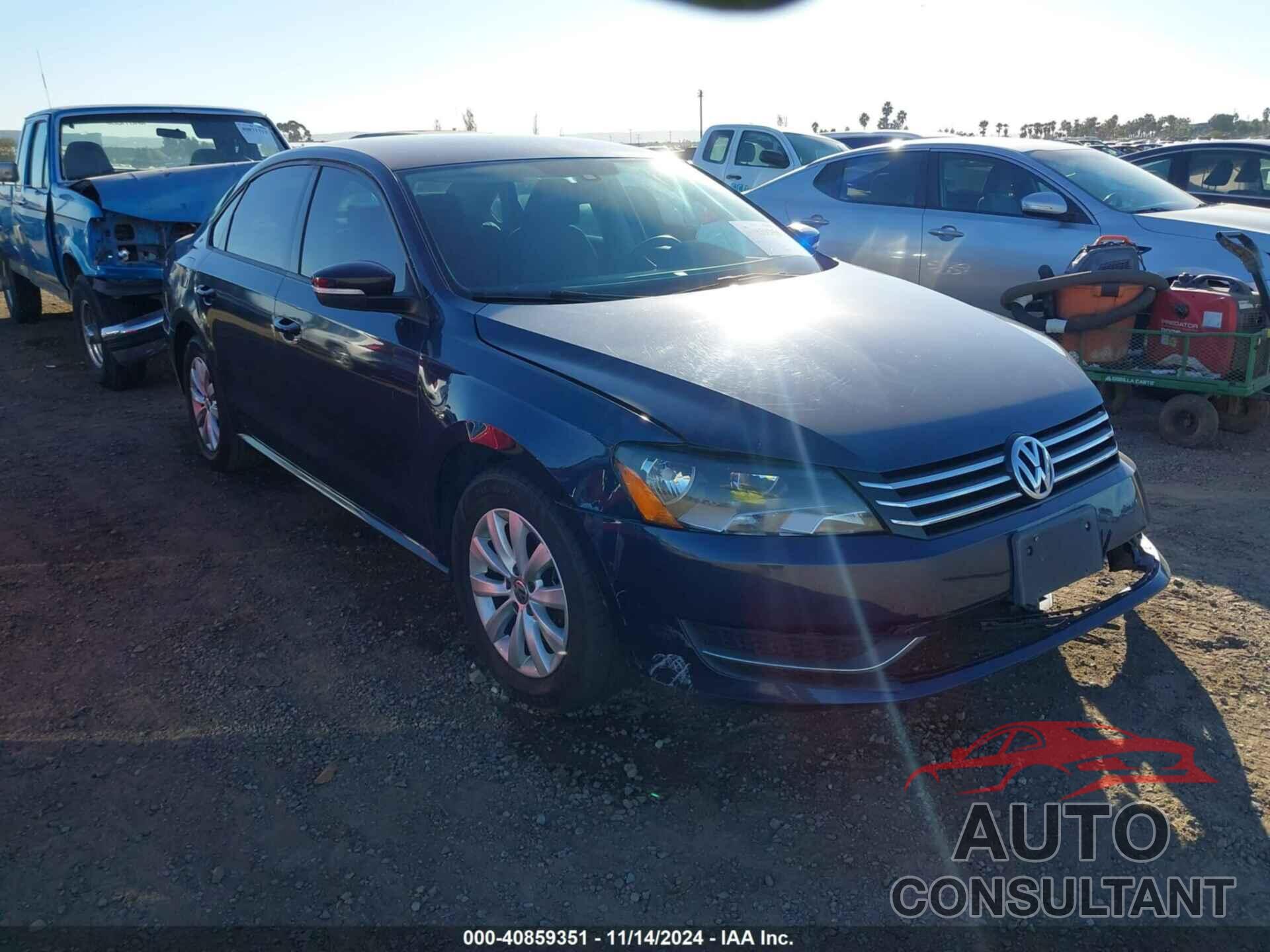 VOLKSWAGEN PASSAT 2013 - 1VWAP7A32DC102810