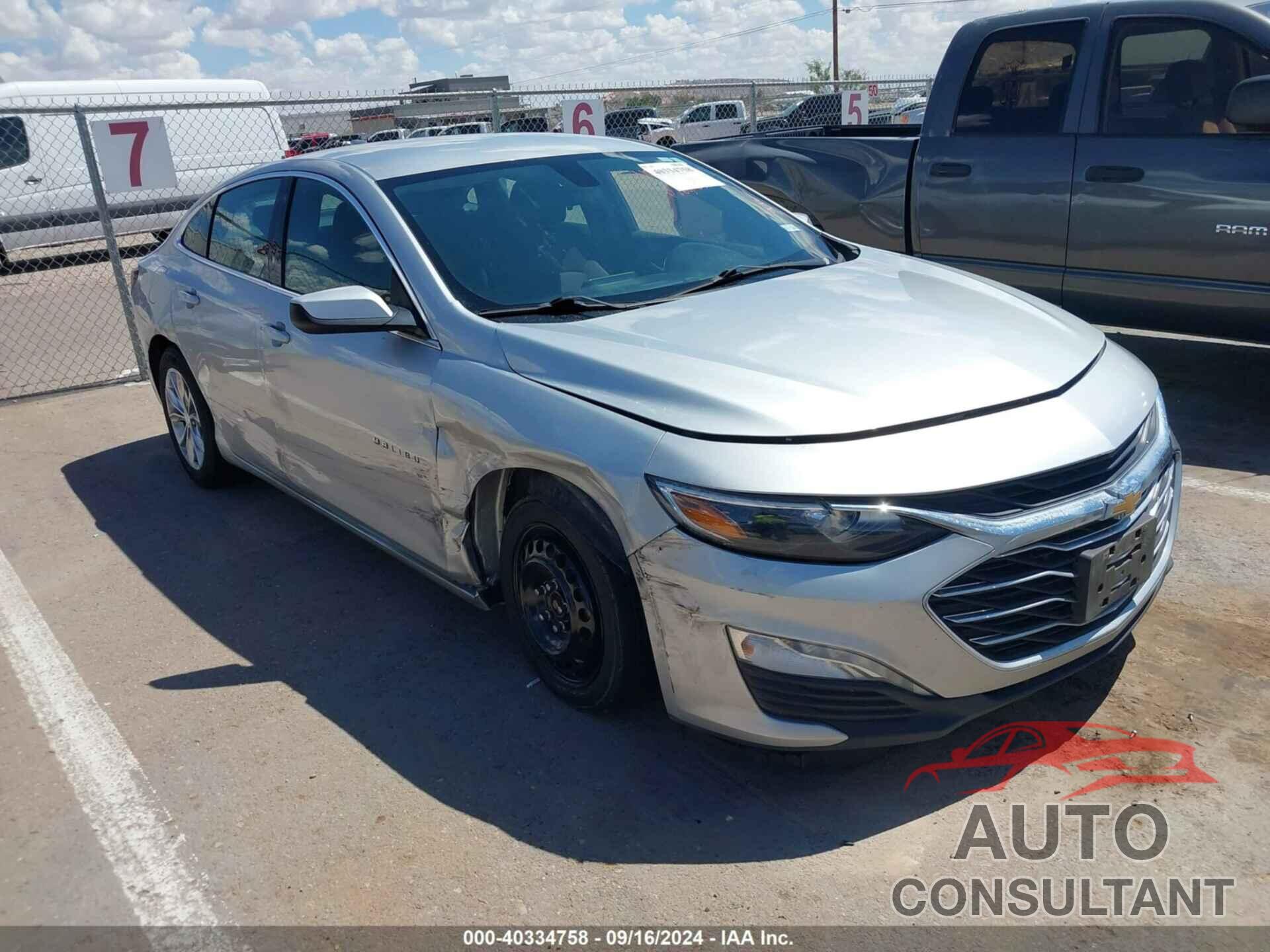 CHEVROLET MALIBU 2021 - 1G1ZD5ST1MF033620