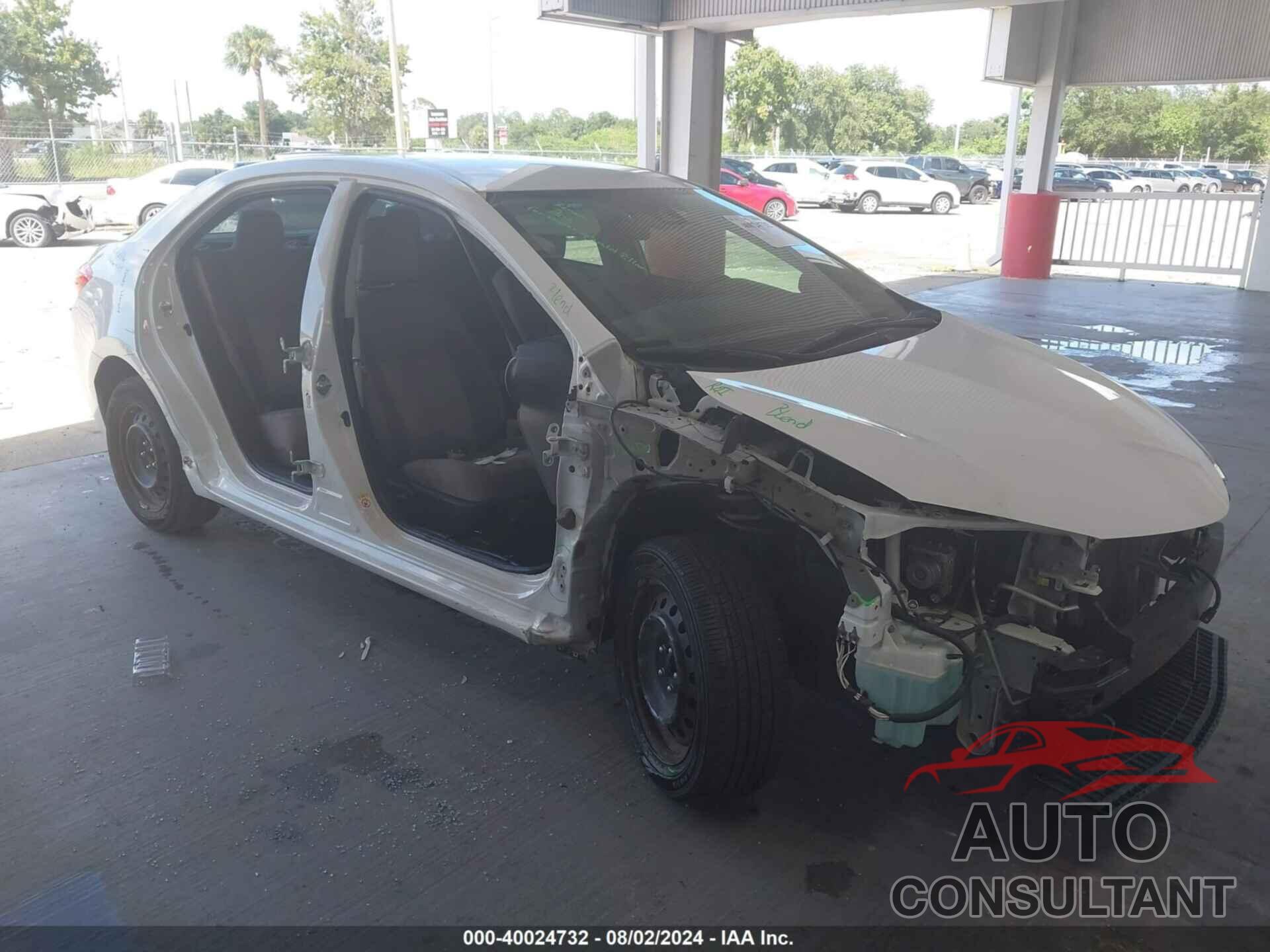 TOYOTA COROLLA 2018 - 5YFBURHE0JP837565
