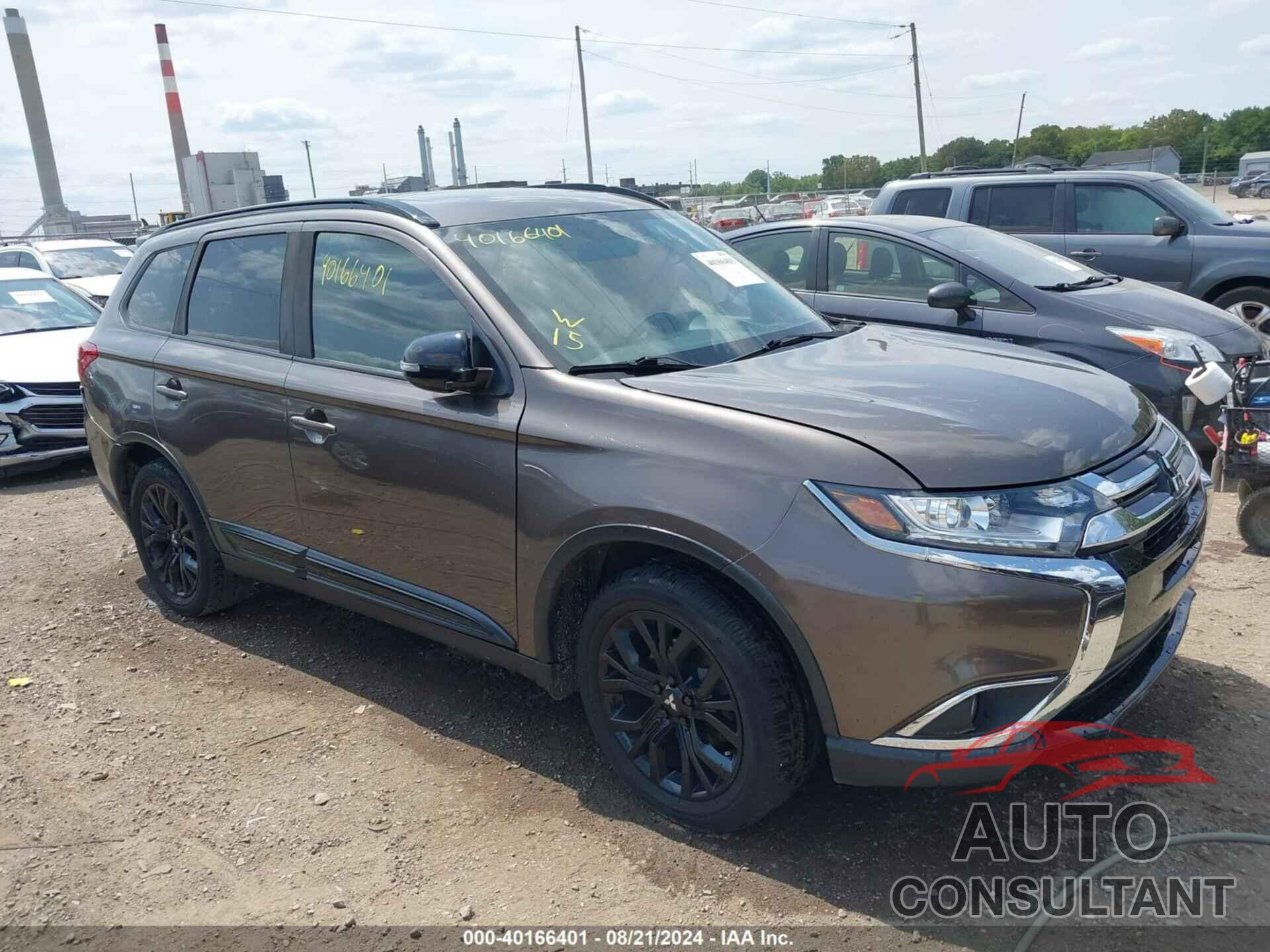 MITSUBISHI OUTLANDER 2018 - JA4AD3A34JZ036736