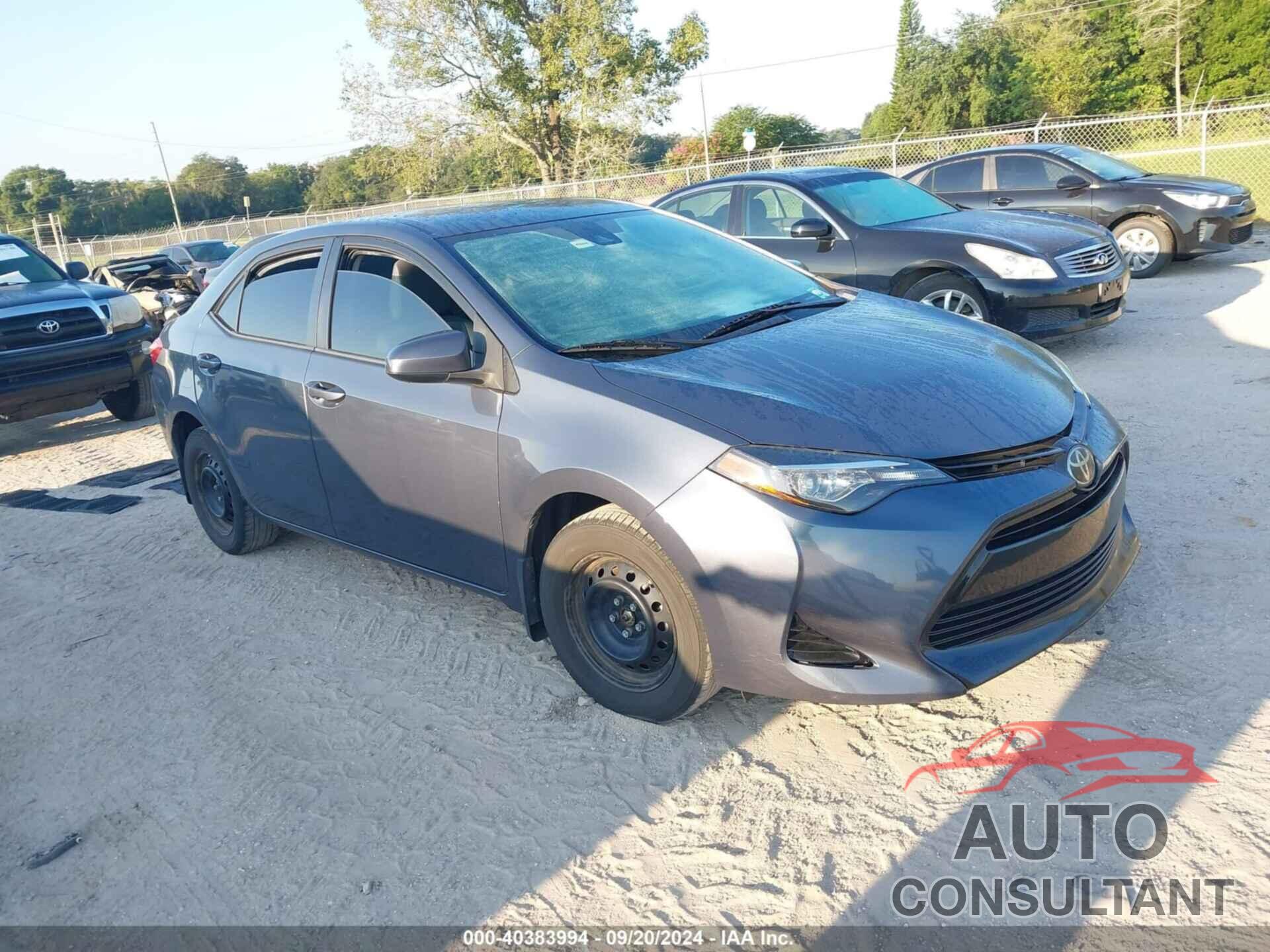 TOYOTA COROLLA 2018 - 5YFBURHE2JP842394