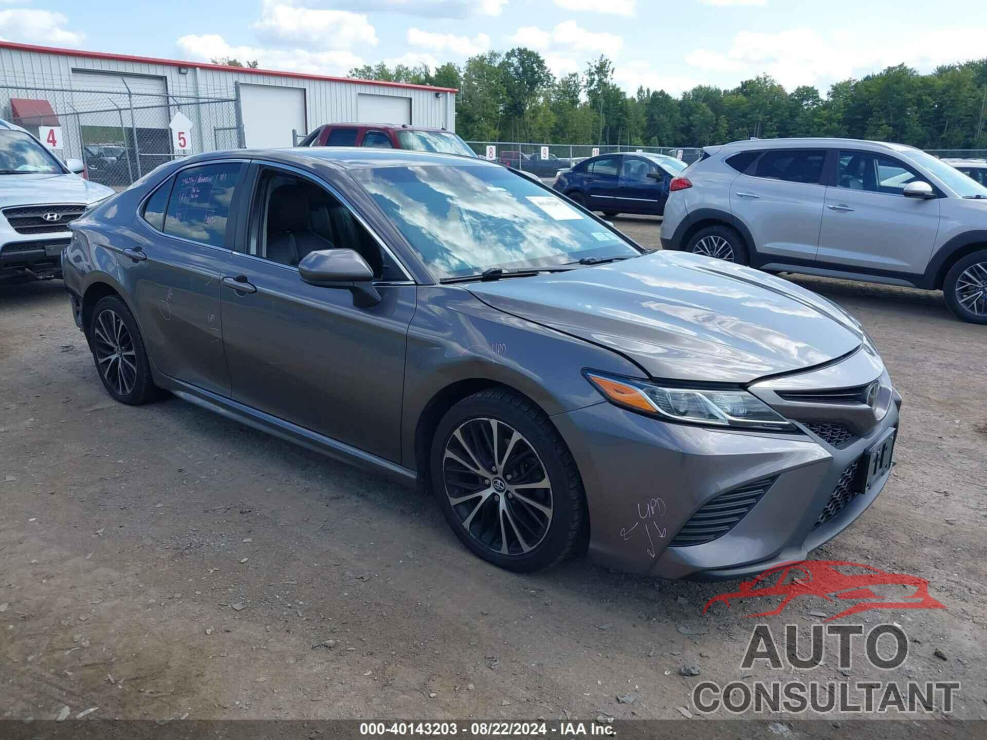 TOYOTA CAMRY 2018 - 4T1B11HKXJU551141