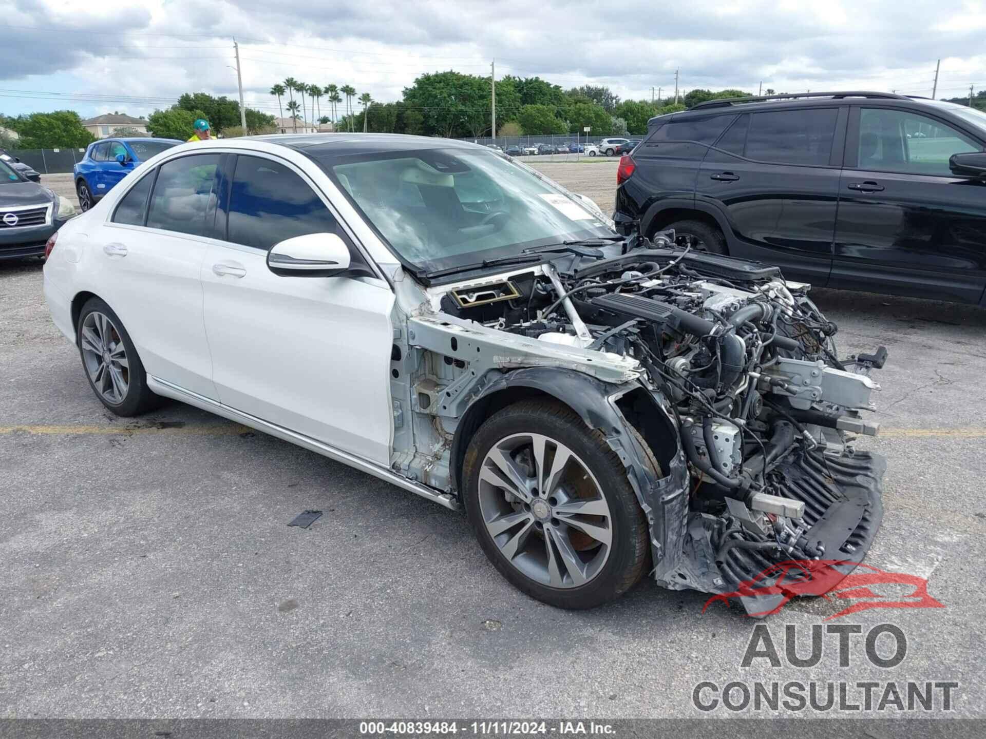 MERCEDES-BENZ C 300 2017 - 55SWF4JB3HU185561