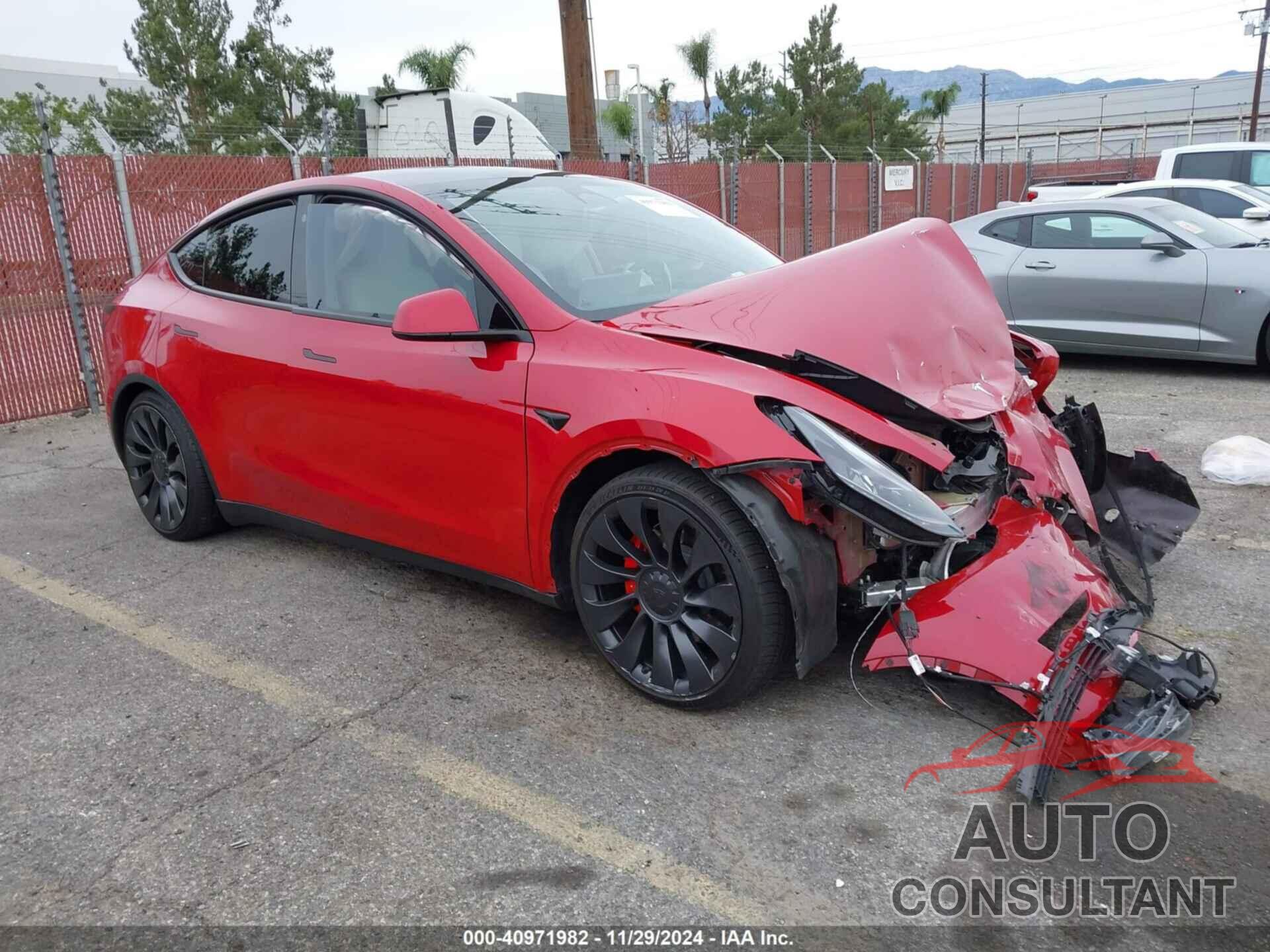TESLA MODEL Y 2023 - 7SAYGDEF5PF787822