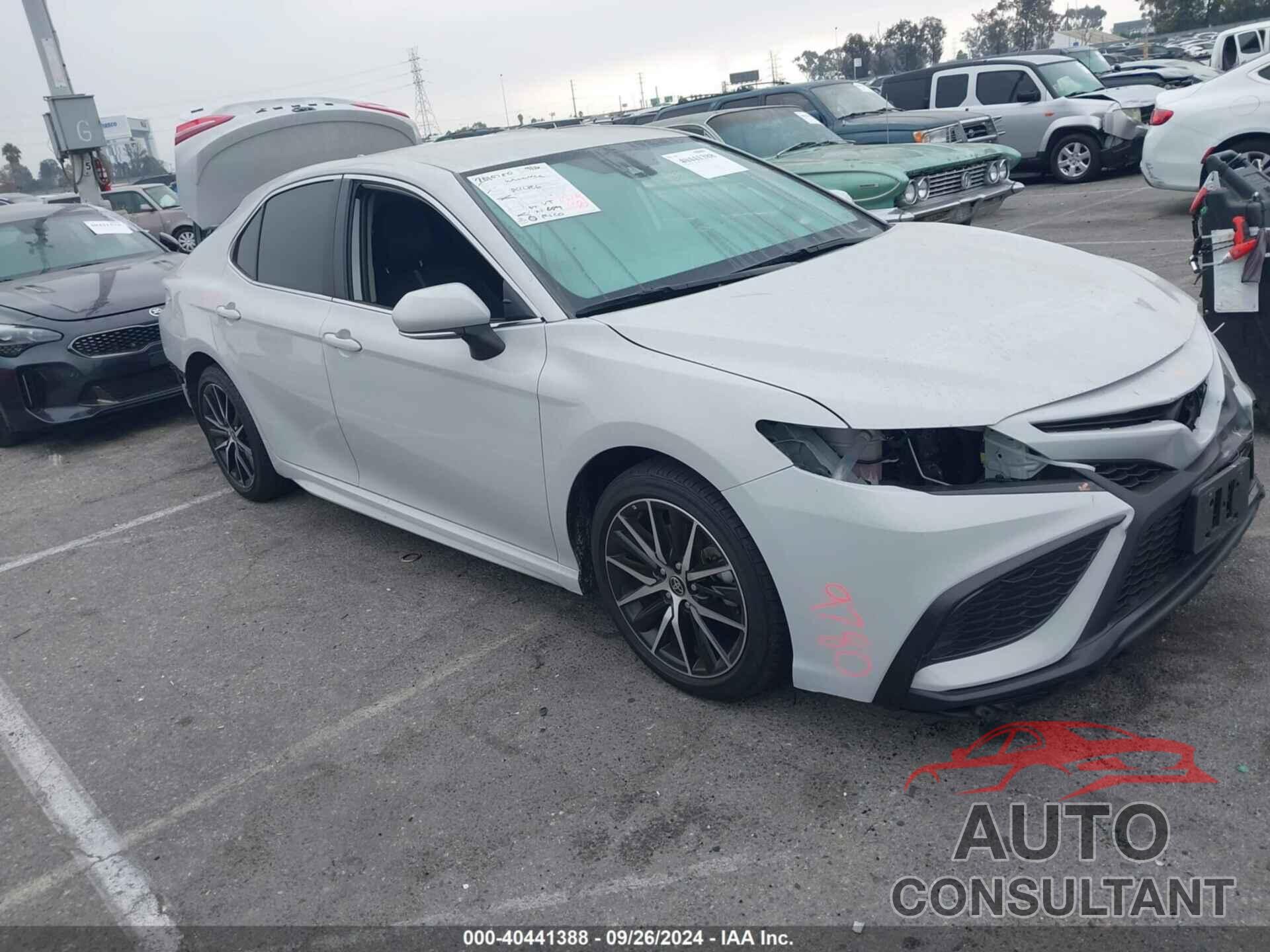 TOYOTA CAMRY 2023 - 4T1G11AKXPU121196
