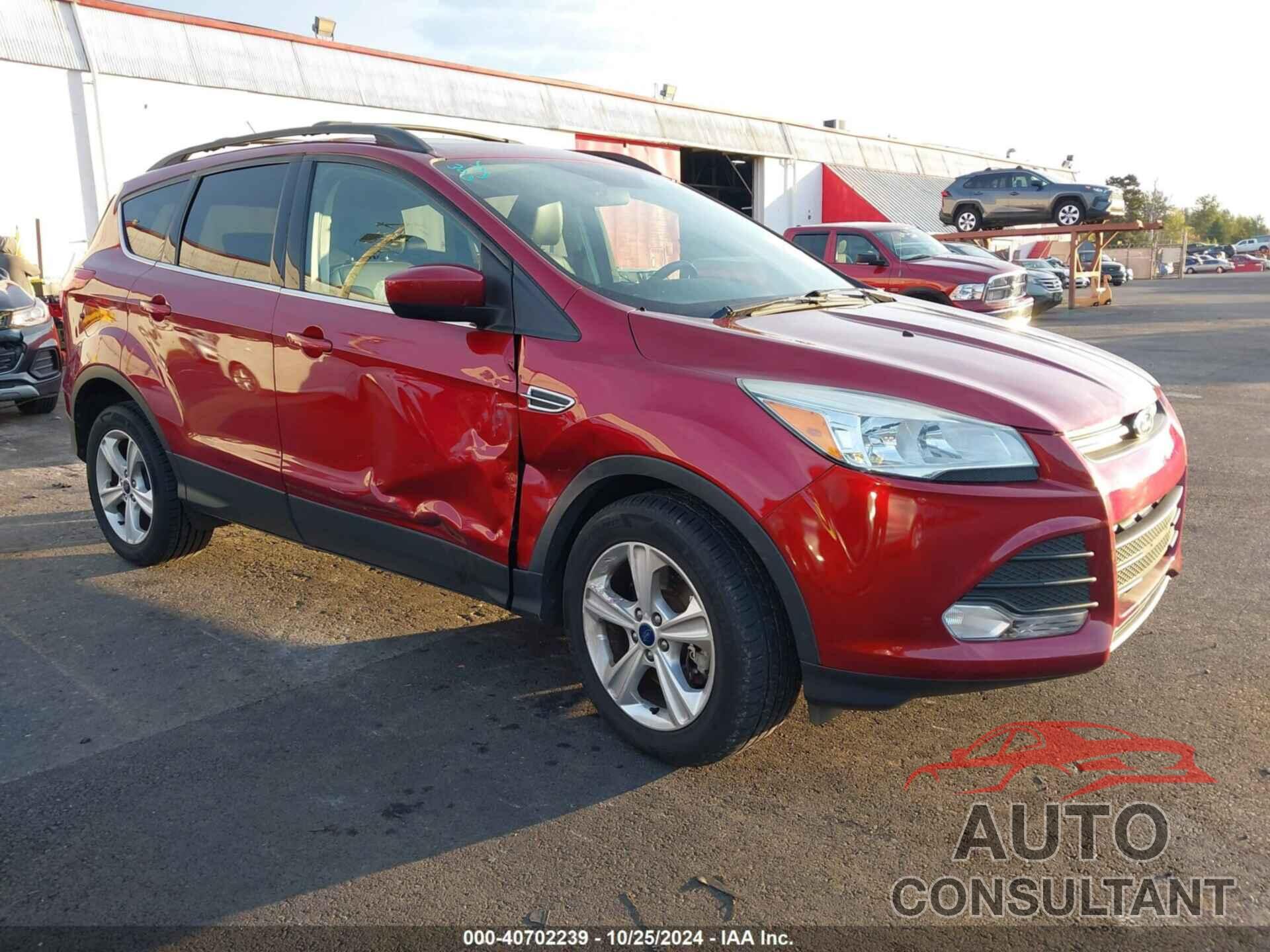 FORD ESCAPE 2015 - 1FMCU9G92FUA44296