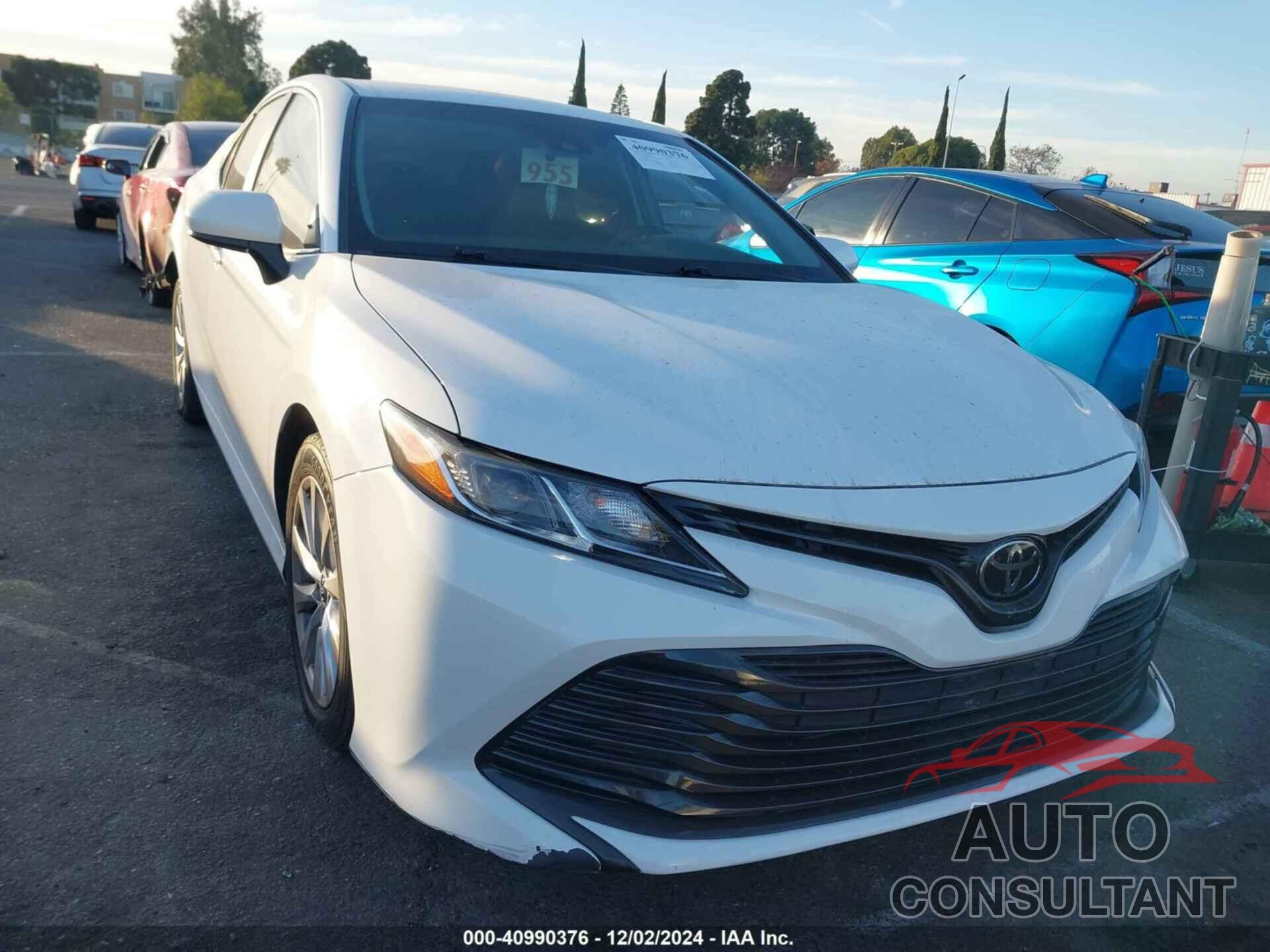 TOYOTA CAMRY 2018 - 4T1B11HKXJU003592