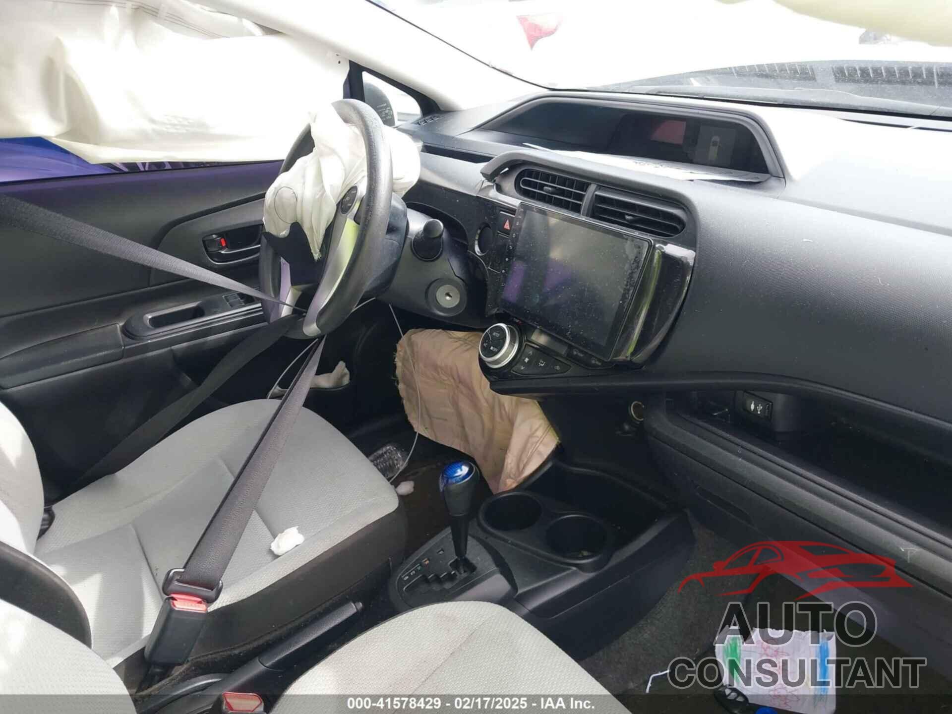 TOYOTA PRIUS C 2016 - JTDKDTB36G1120301