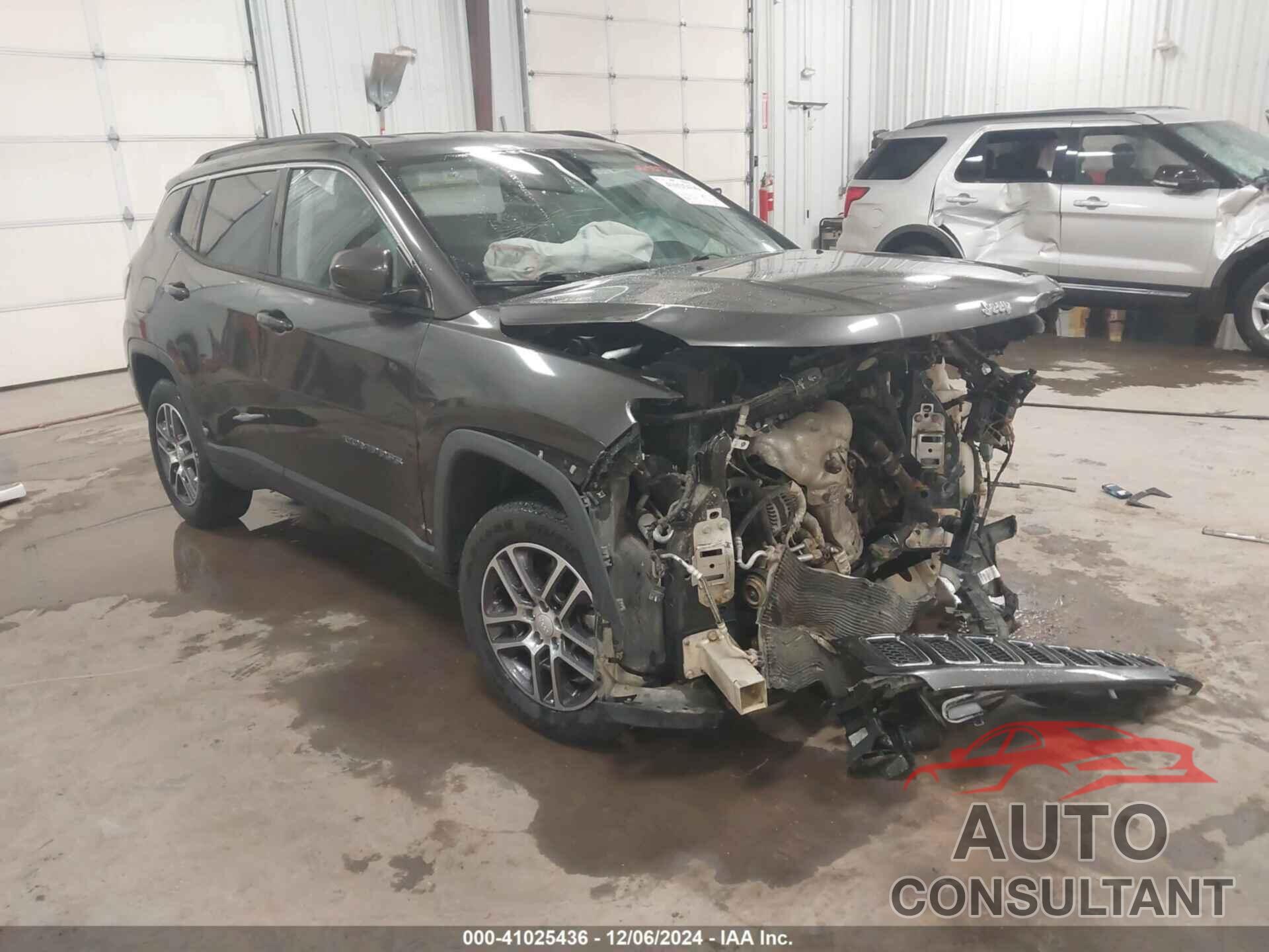 JEEP COMPASS 2018 - 3C4NJDBB9JT207693