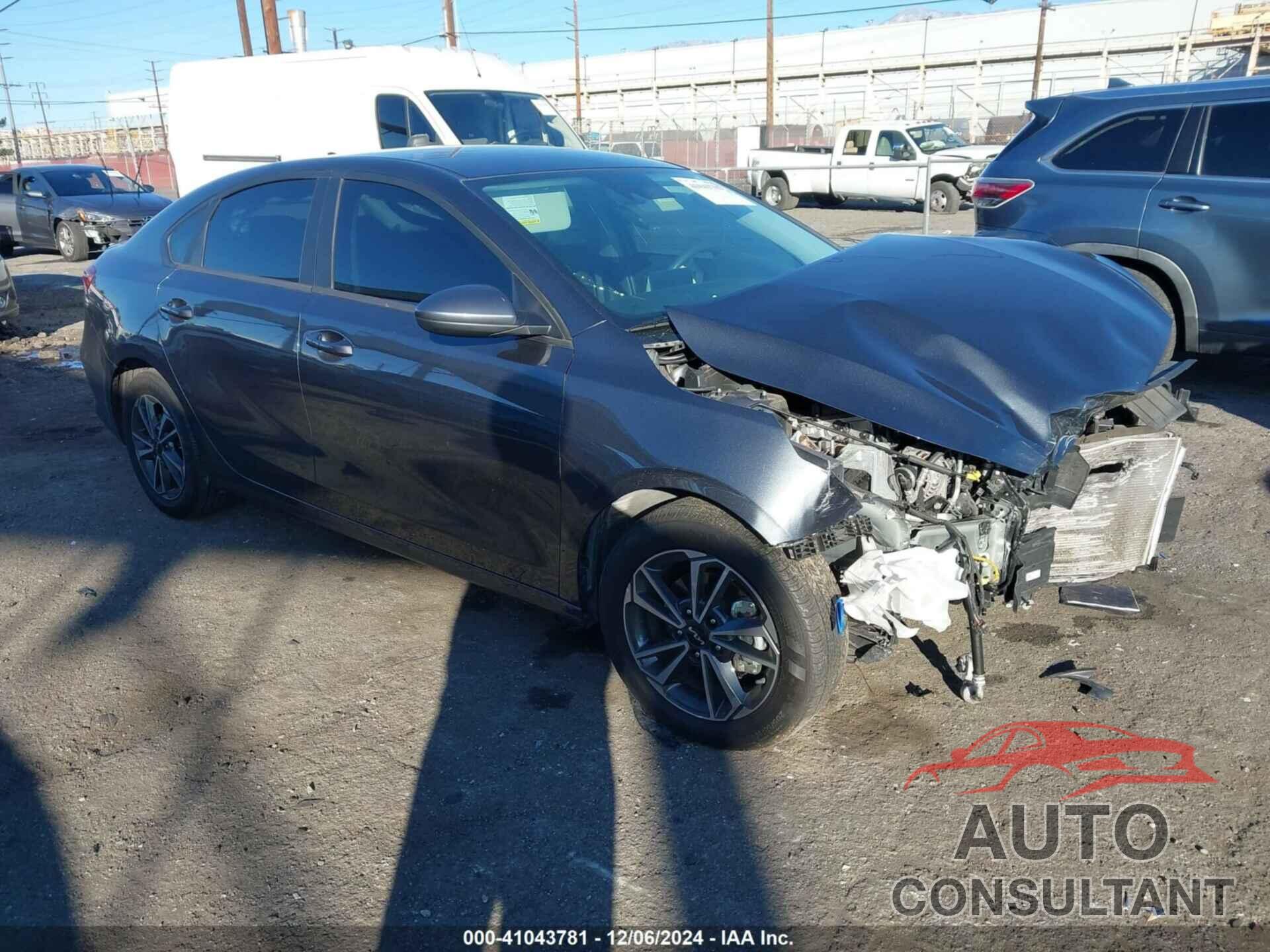 KIA FORTE 2024 - 3KPF24AD8RE700852