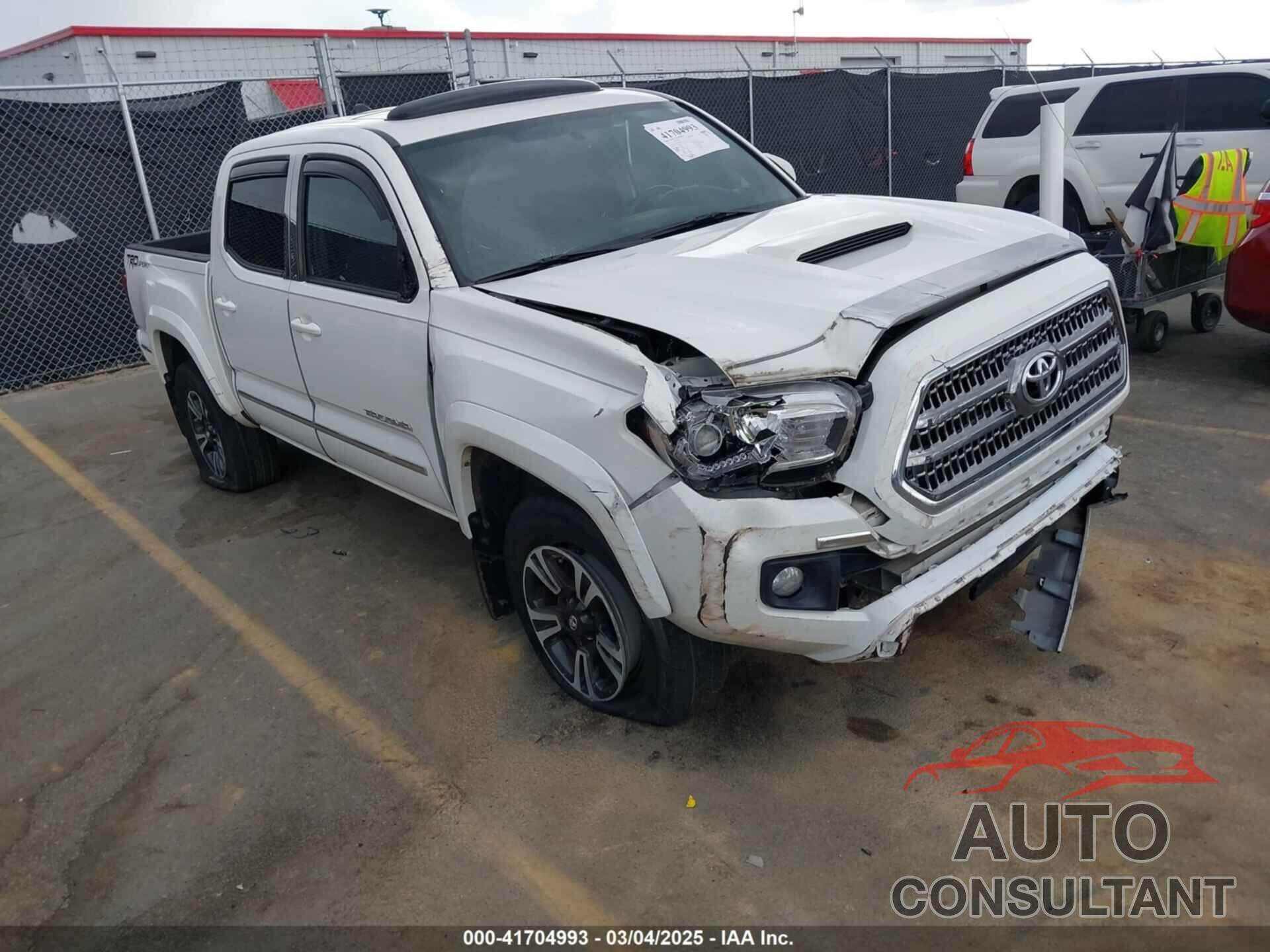 TOYOTA TACOMA 2017 - 5TFAZ5CN4HX050661