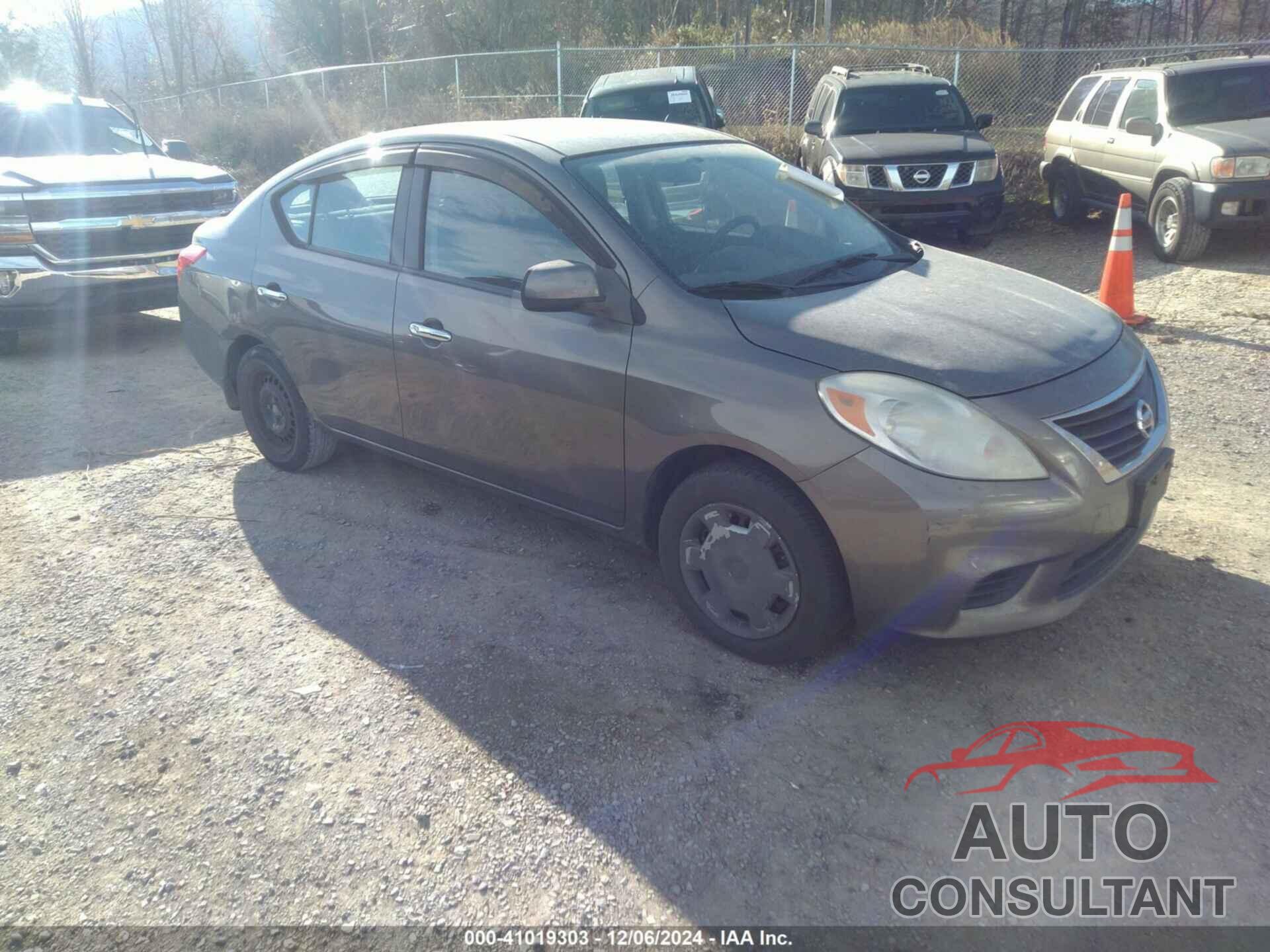 NISSAN VERSA 2012 - 3N1CN7AP0CL814744