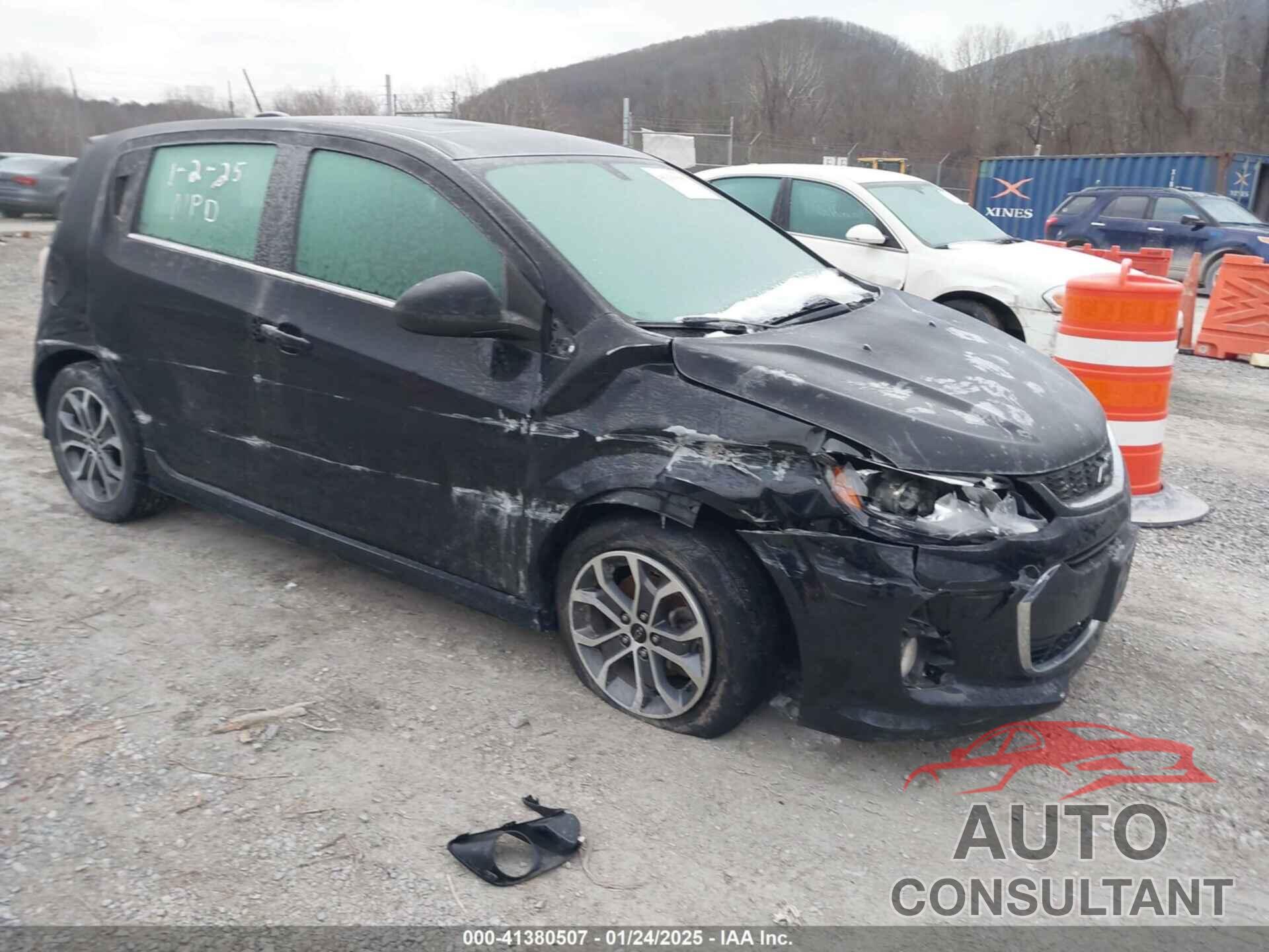 CHEVROLET SONIC 2019 - 1G1JD6SBXK4147957