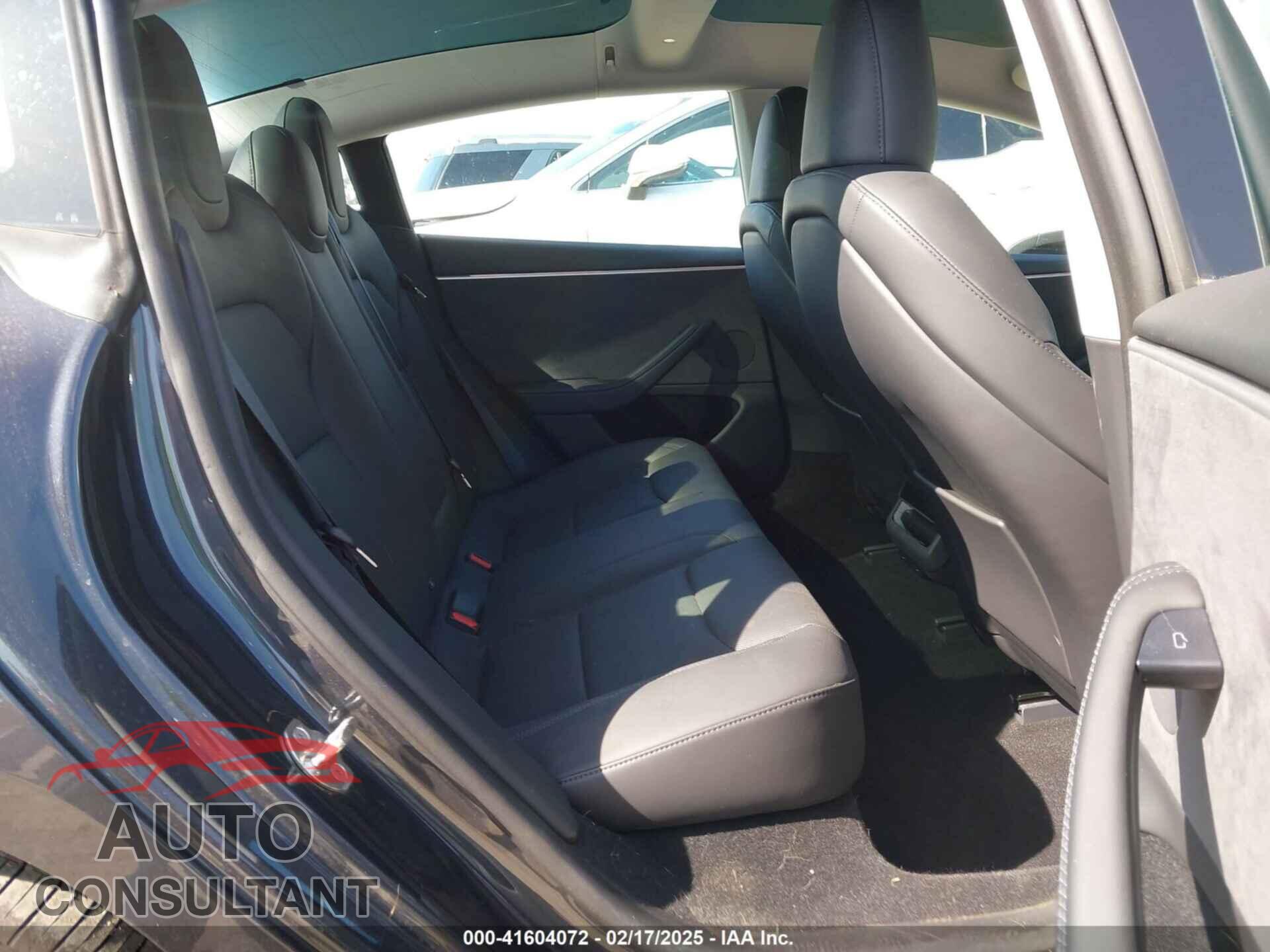 TESLA MODEL 3 2024 - 5YJ3E1EB5RF744058