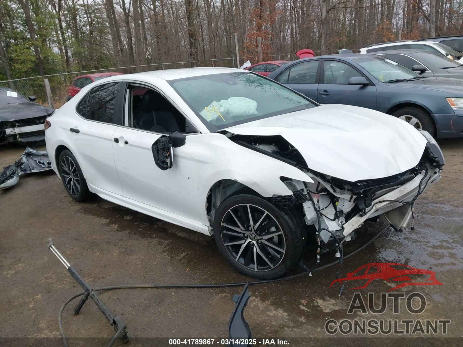 TOYOTA CAMRY 2023 - 4T1G11AK0PU770859