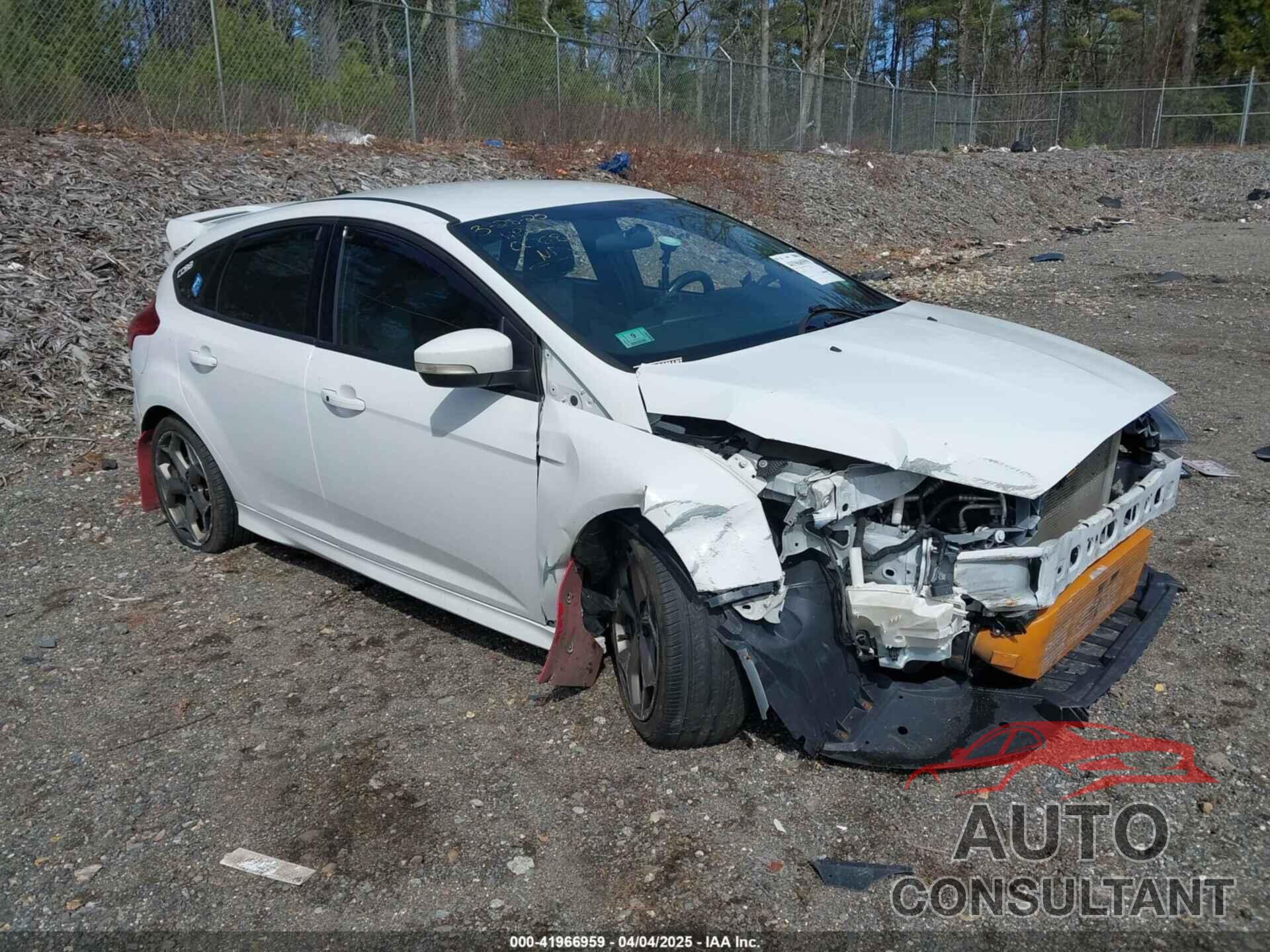 FORD FOCUS ST 2018 - 1FADP3L97JL260068